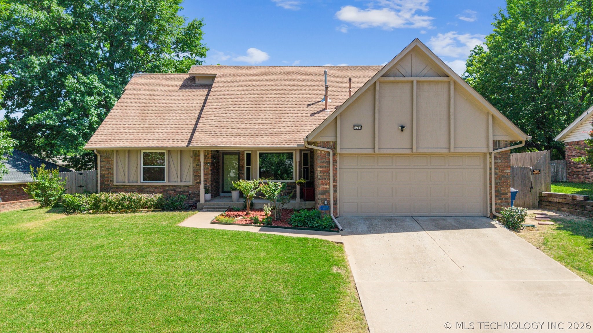 5732 E 64th Street Property Photo 1
