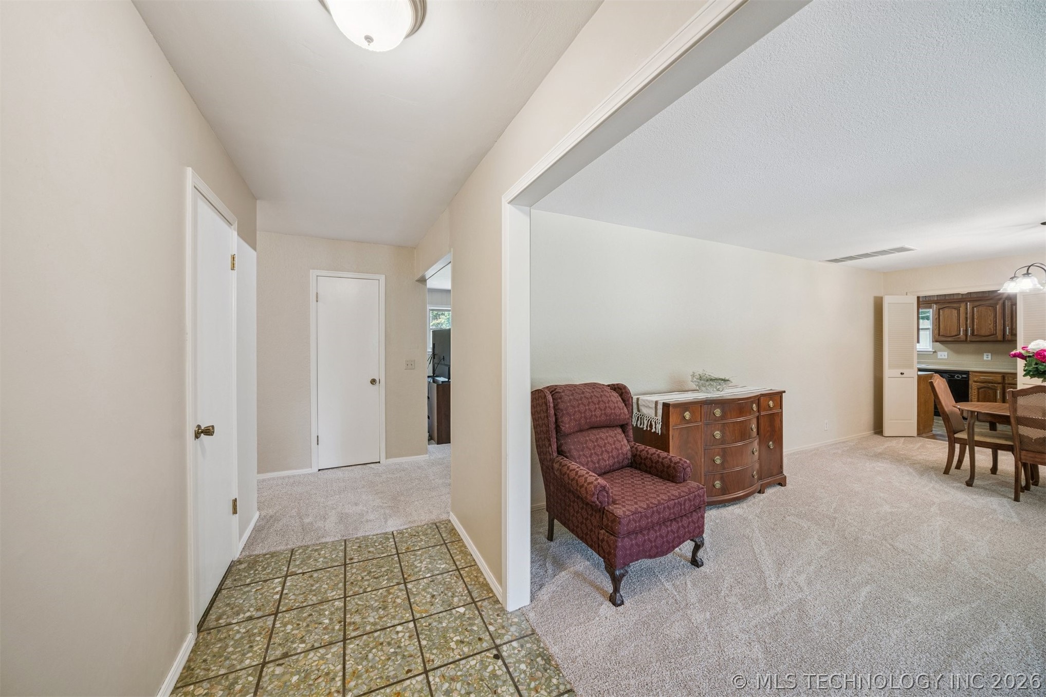 5732 E 64th Street Property Photo 7