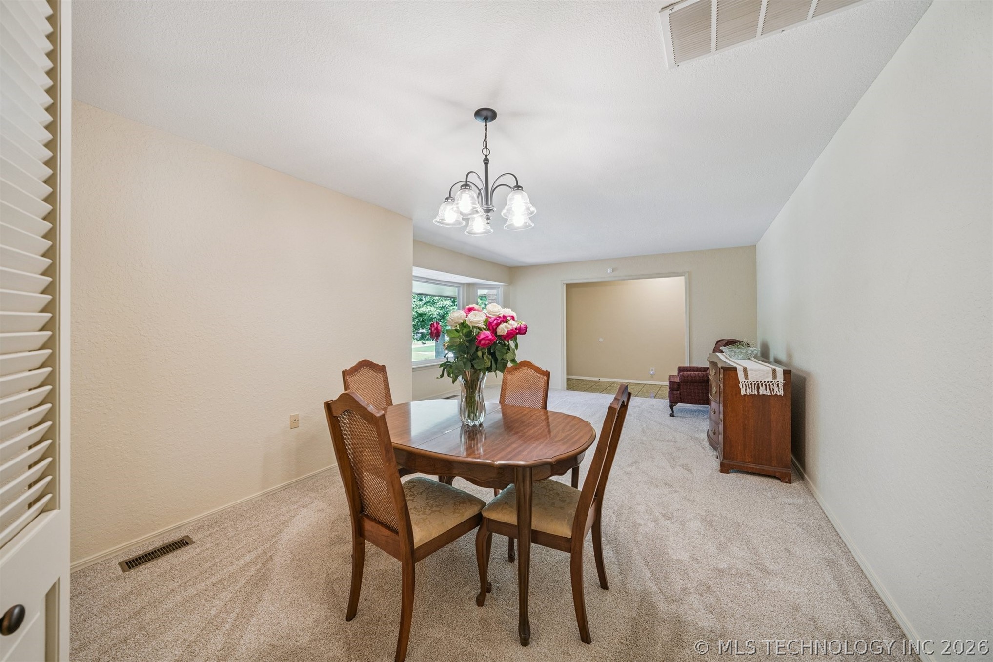 5732 E 64th Street Property Photo 9