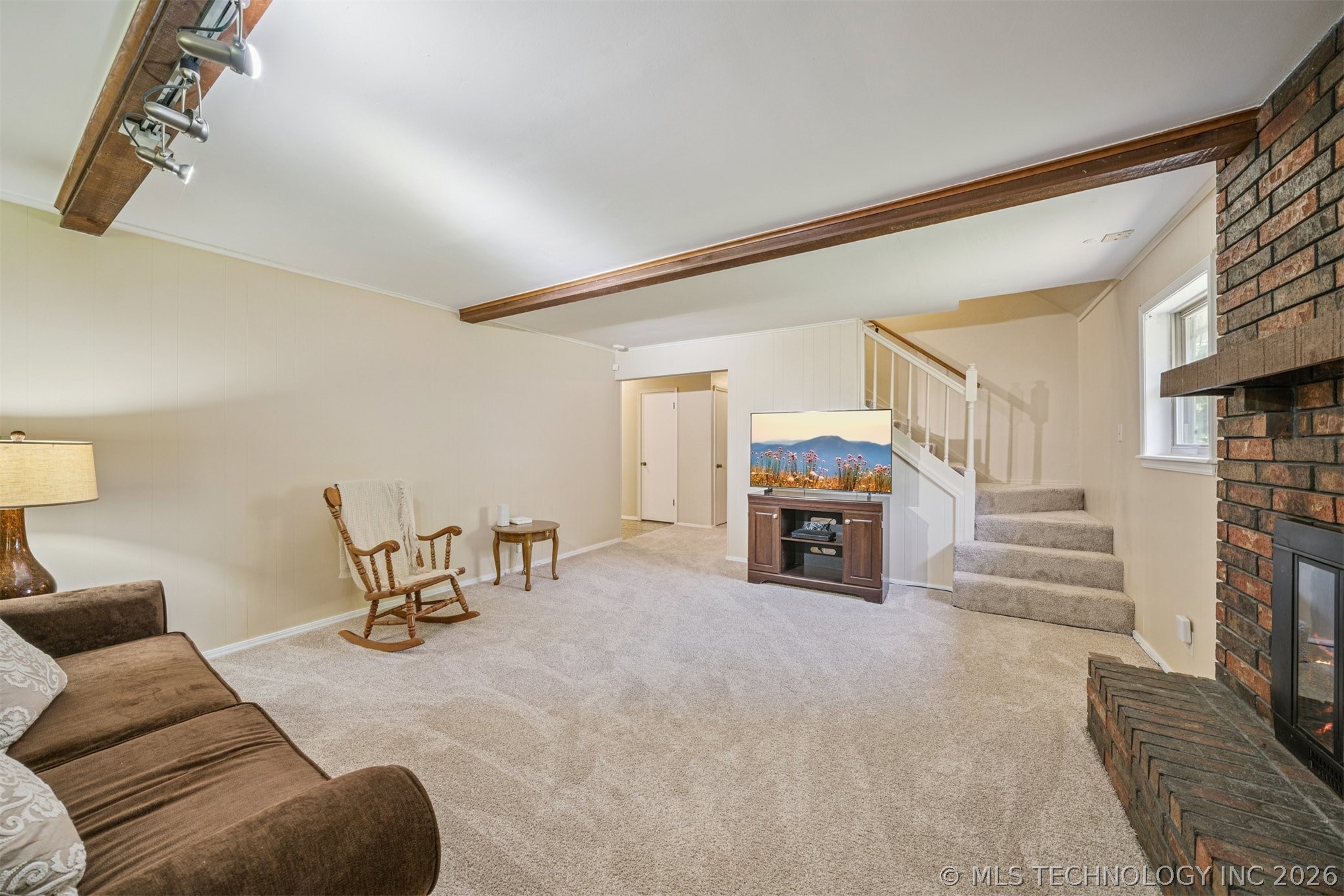 5732 E 64th Street Property Photo 11