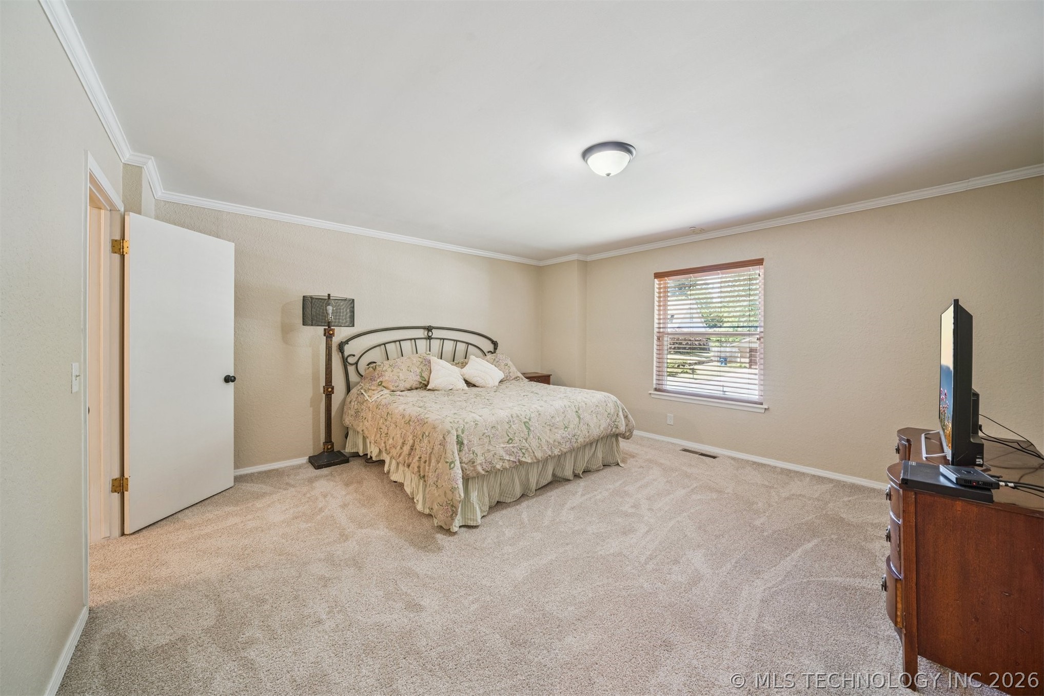 5732 E 64th Street Property Photo 25