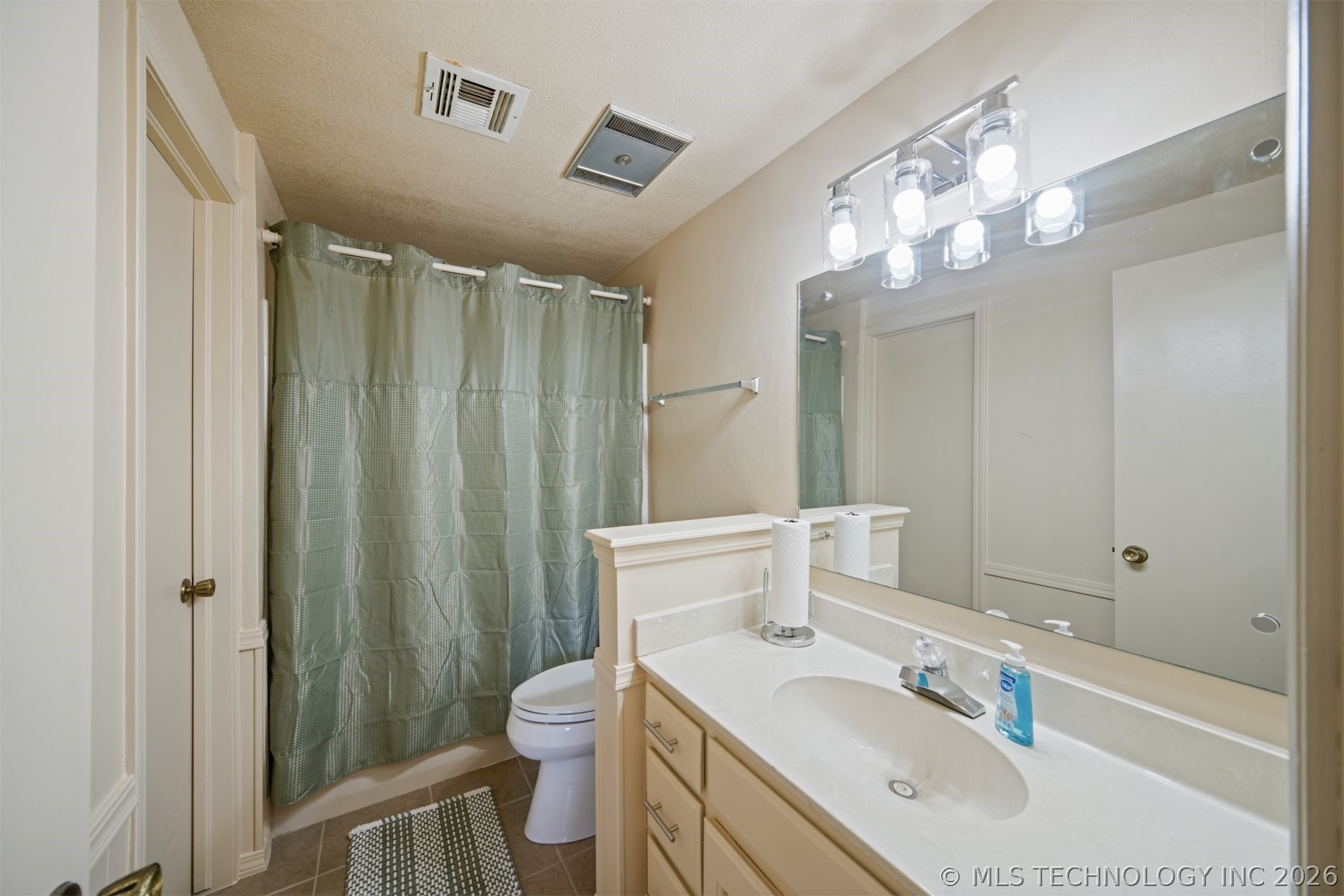 5732 E 64th Street Property Photo 42