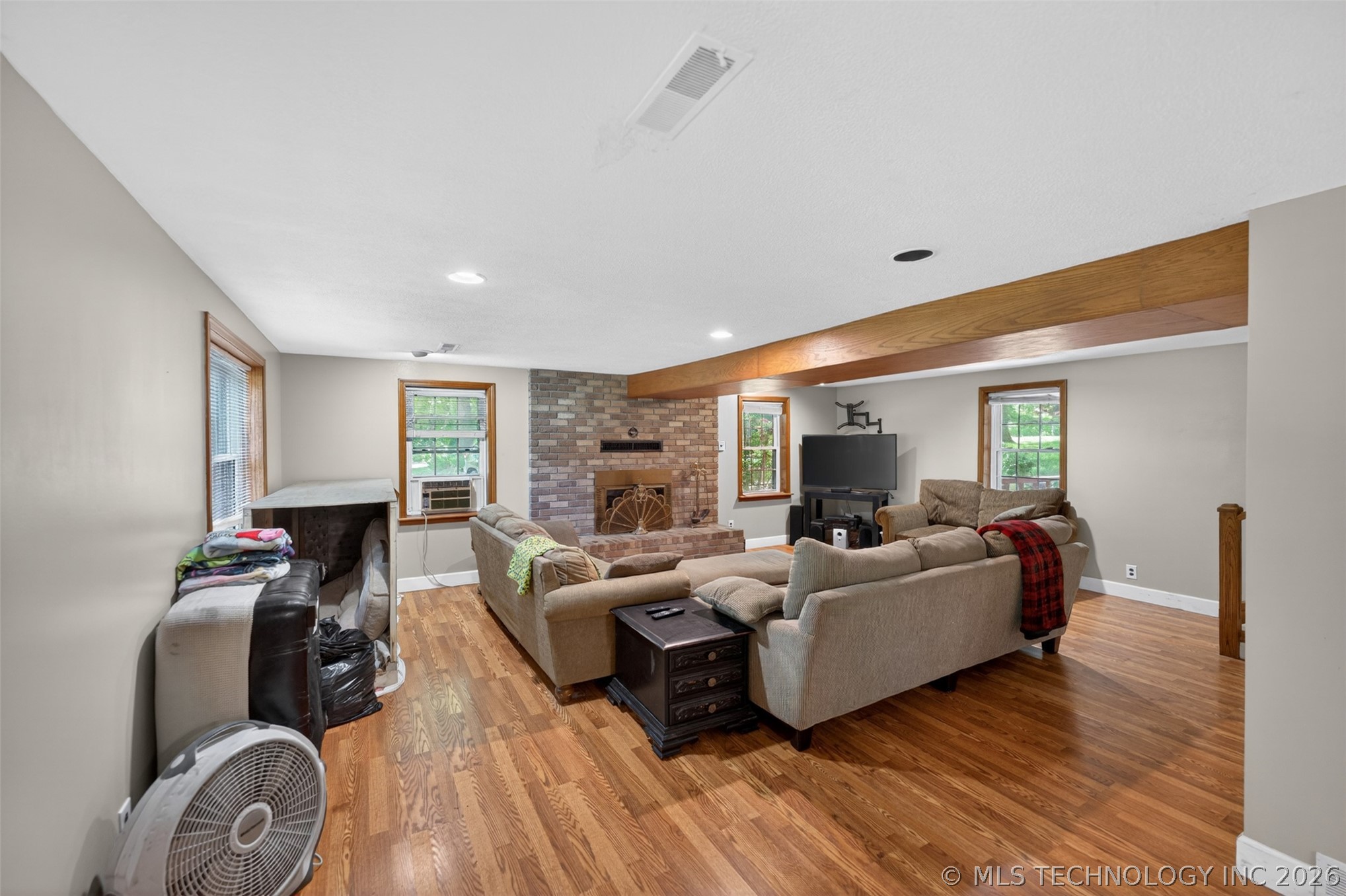9596 N 447 Road Property Photo 7