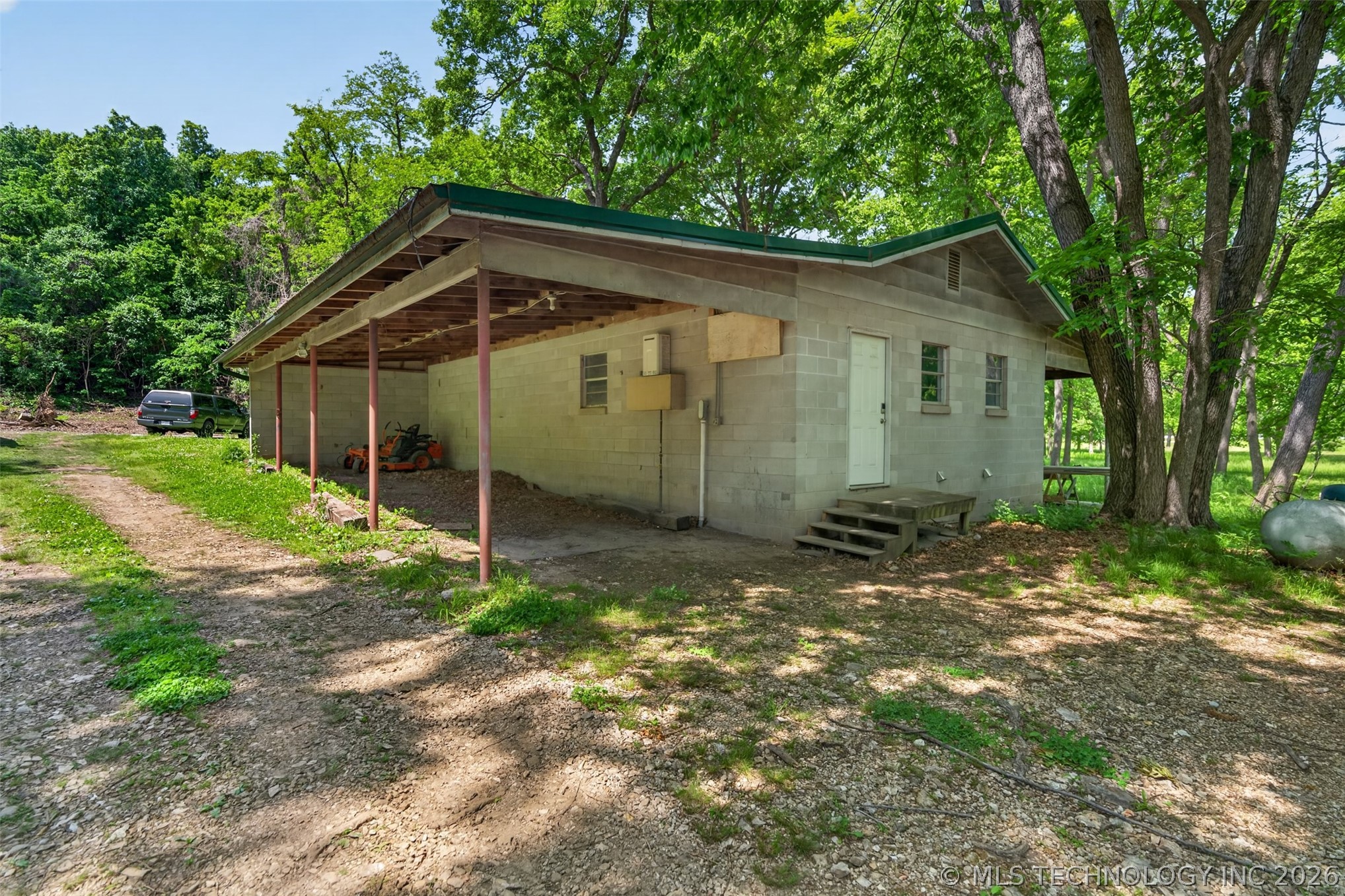 9596 N 447 Road Property Photo 28