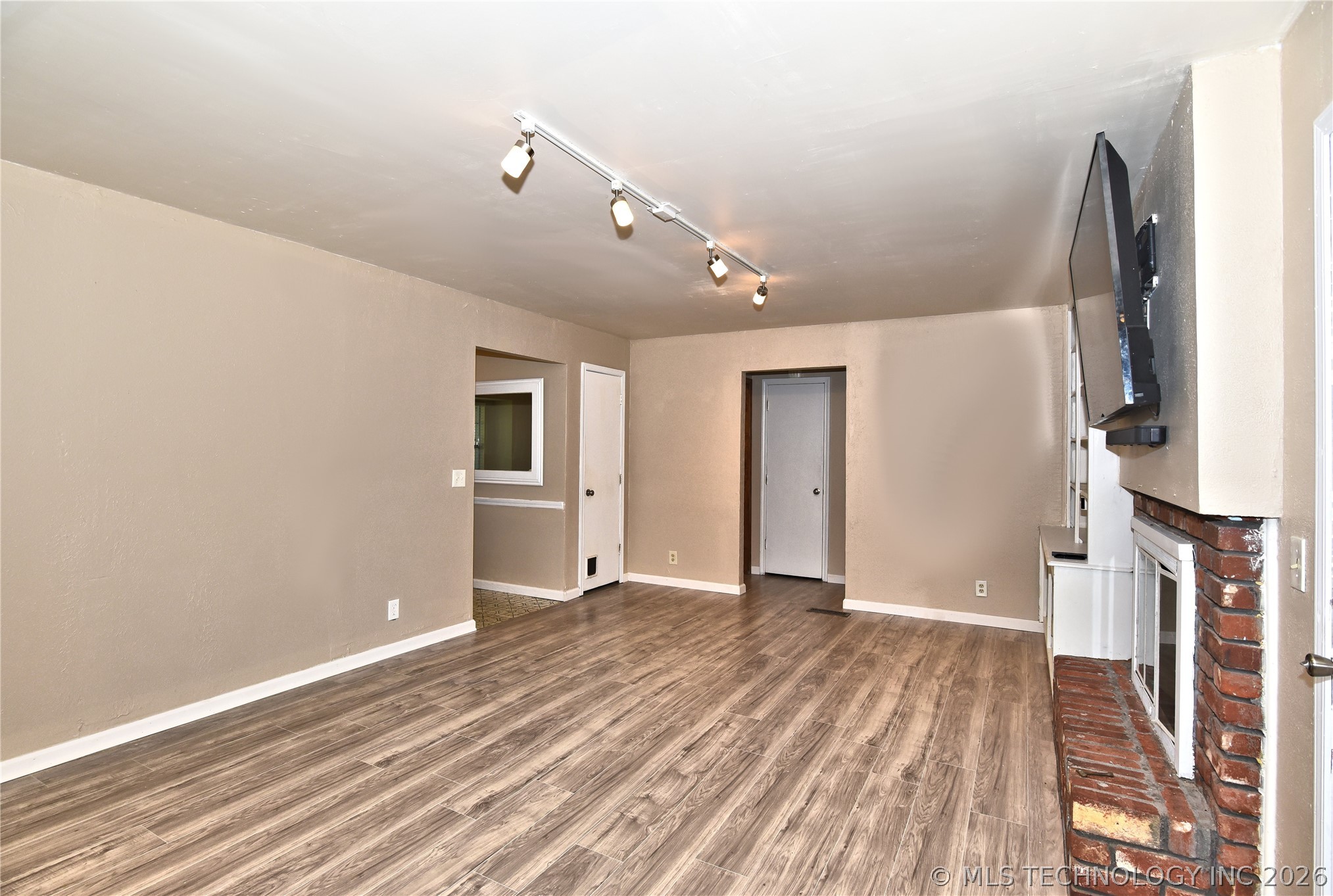 316 Redbud Court Property Photo 8
