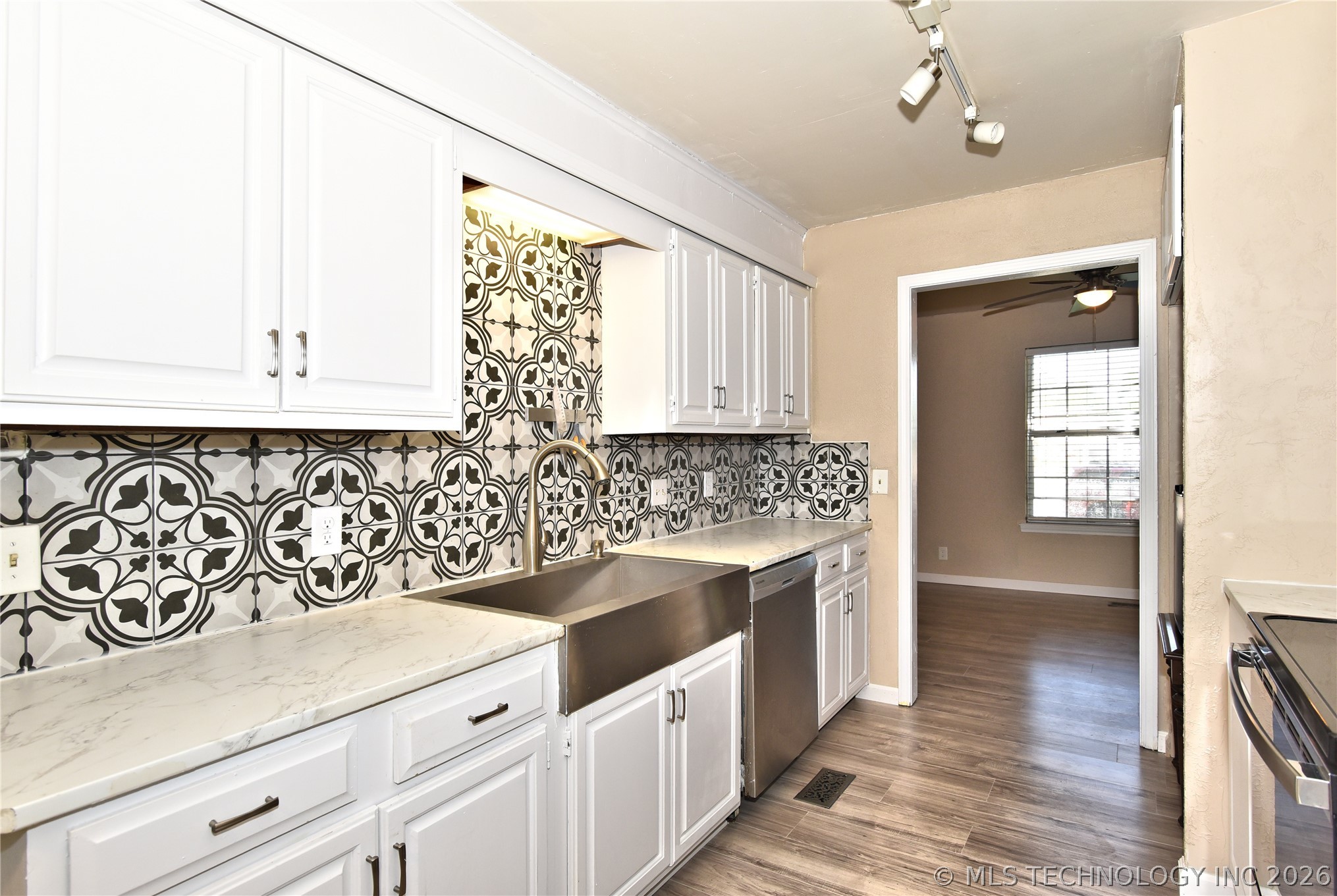 316 Redbud Court Property Photo 11