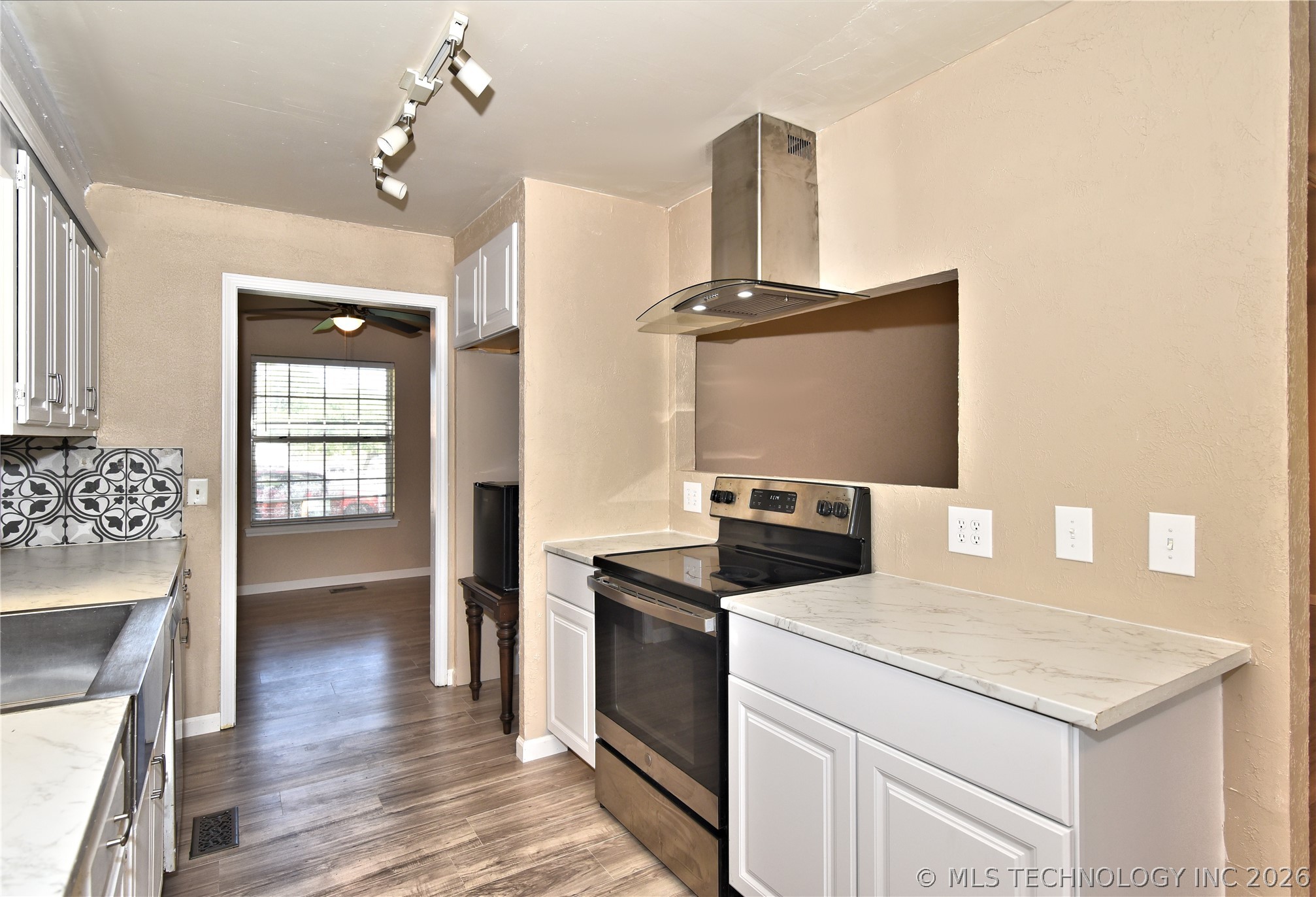 316 Redbud Court Property Photo 13