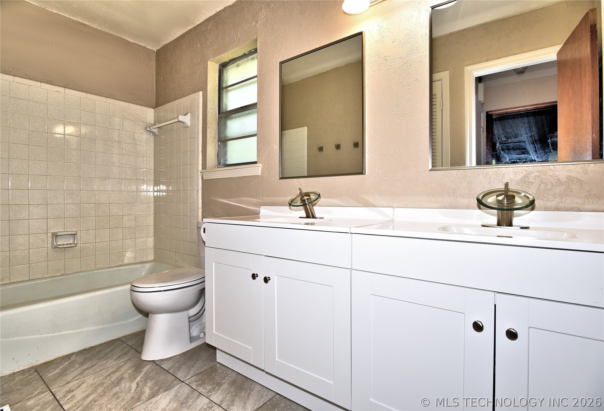 316 Redbud Court Property Photo 16