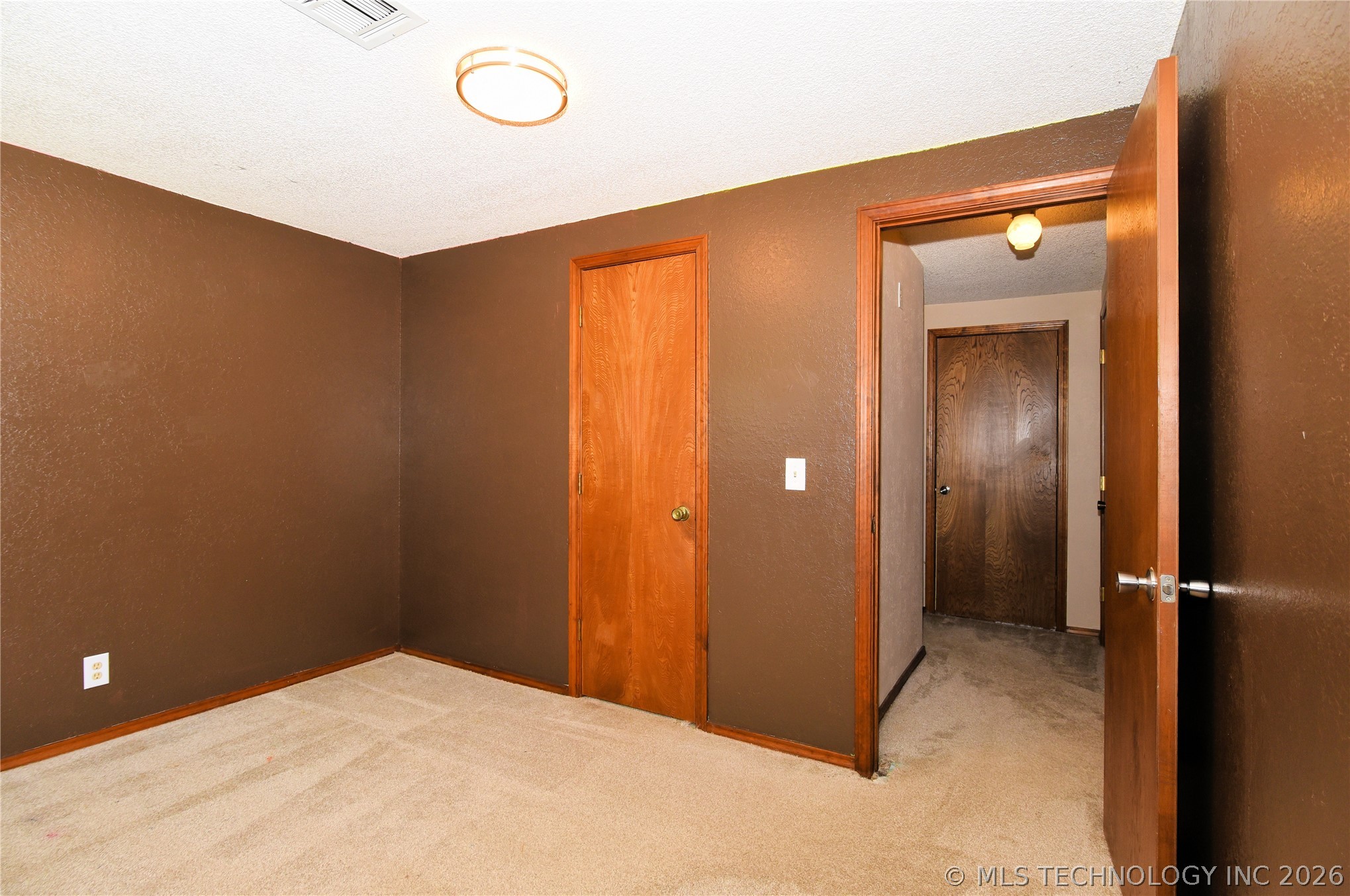 316 Redbud Court Property Photo 21