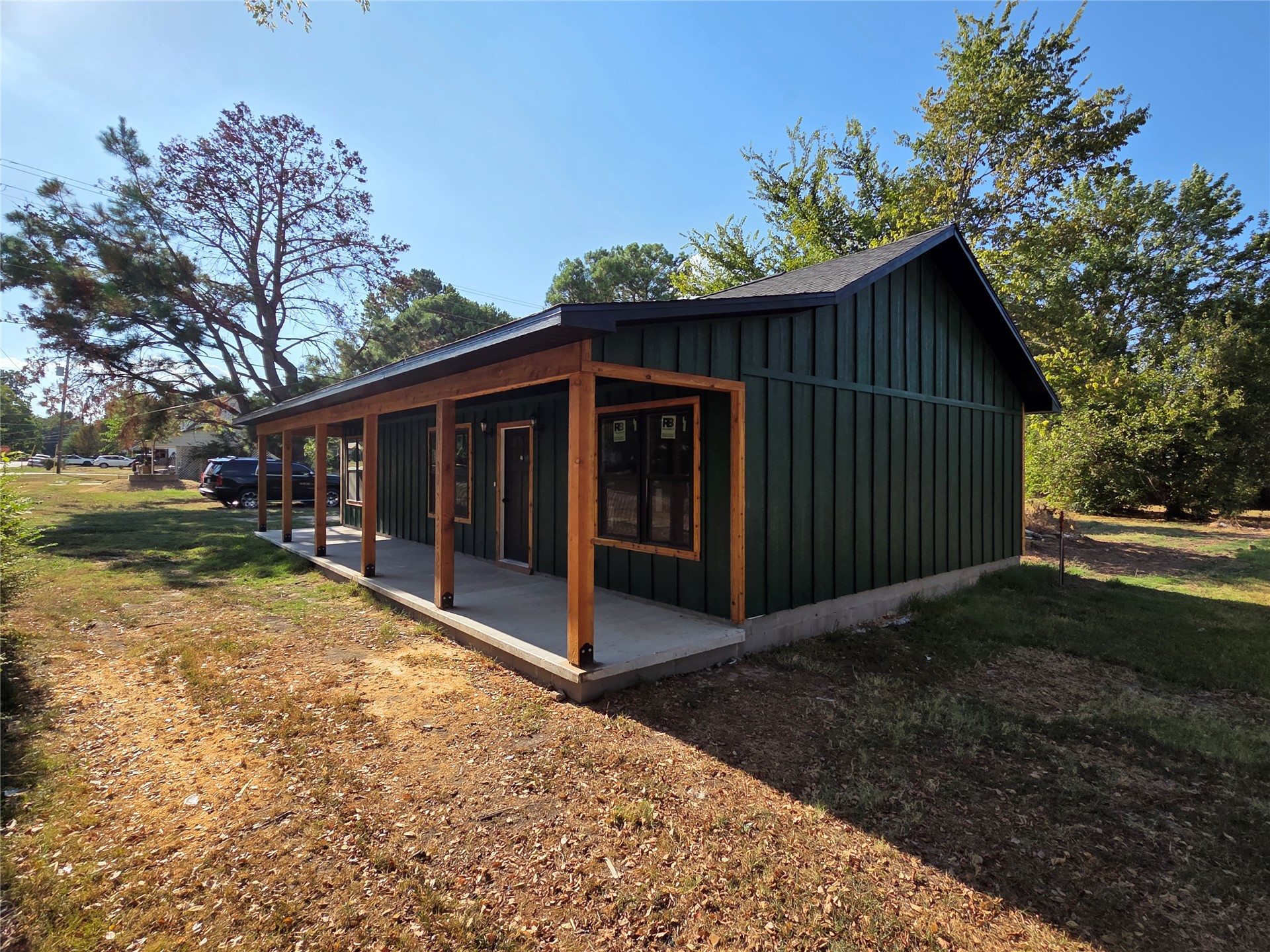 1344 W Main Avenue Property Photo 3
