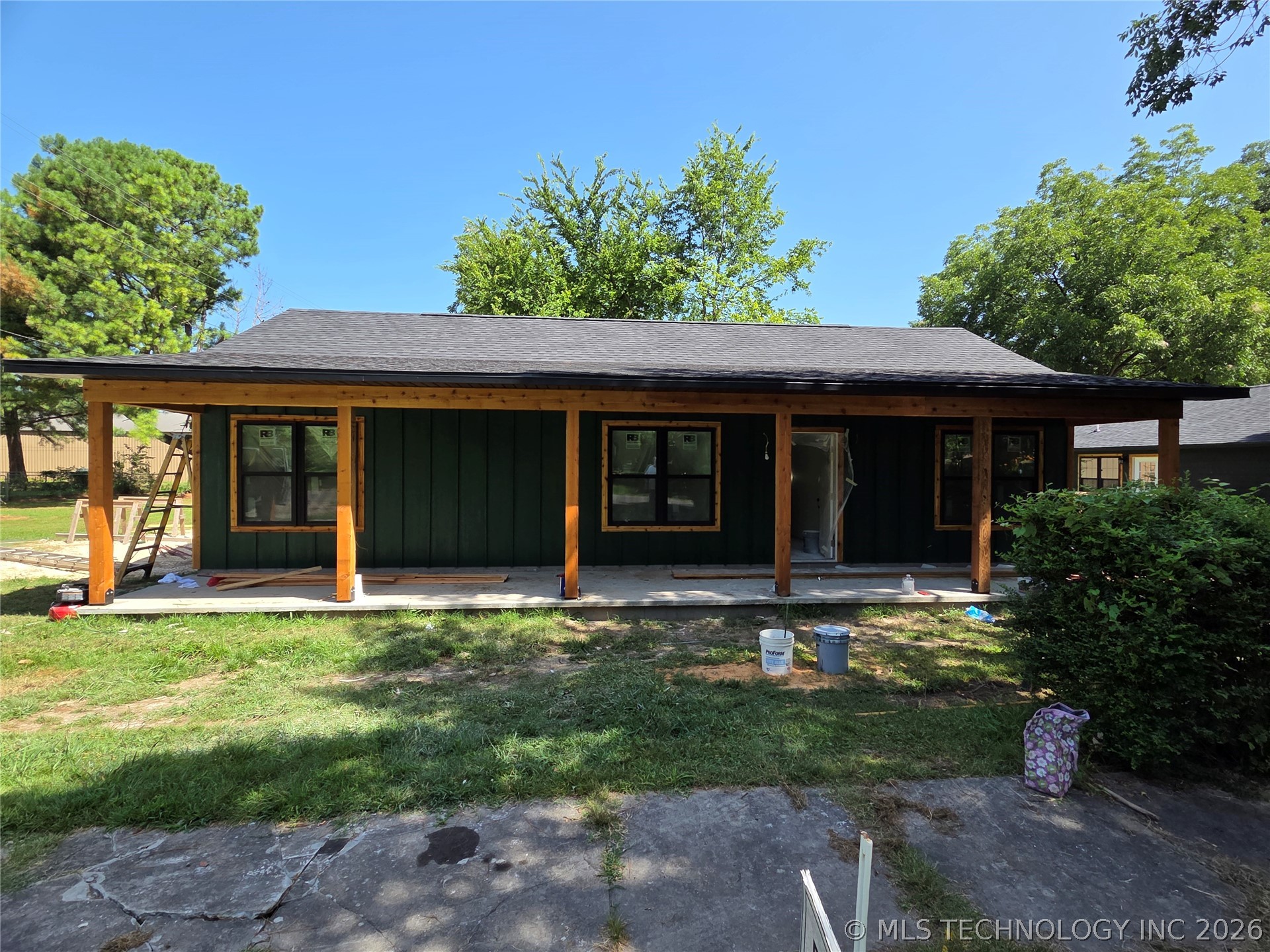 1344 W Main Avenue Property Photo 8