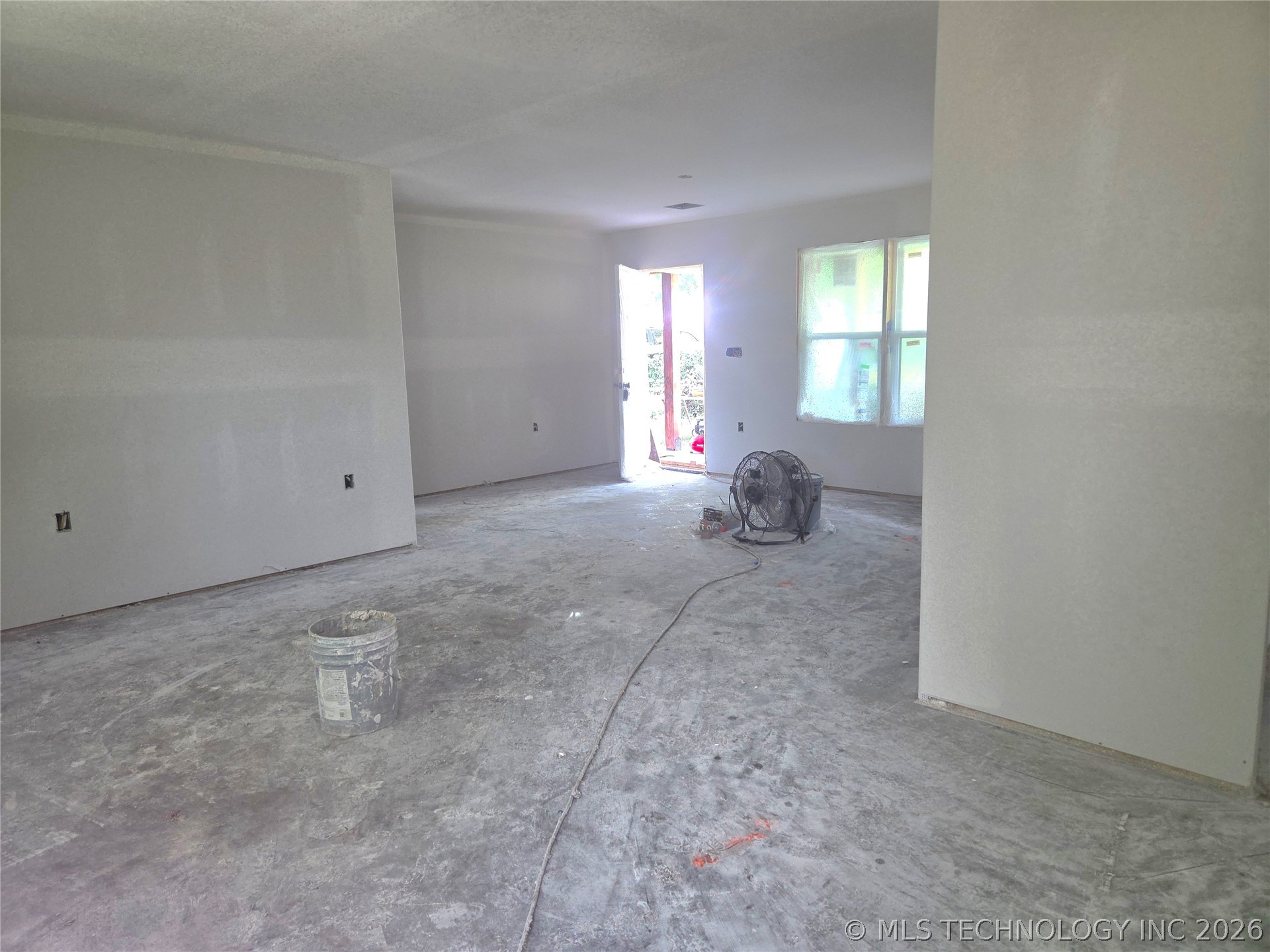 1344 W Main Avenue Property Photo 13
