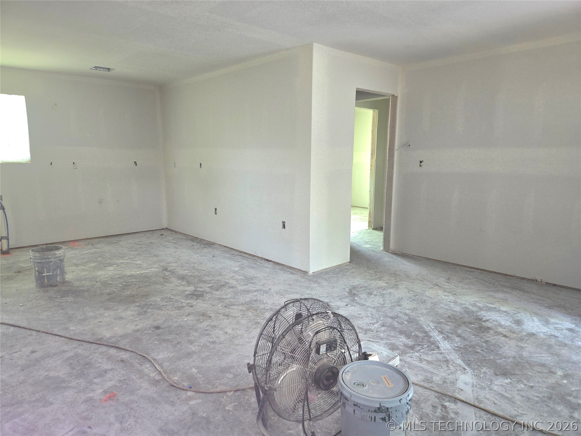 1344 W Main Avenue Property Photo 14