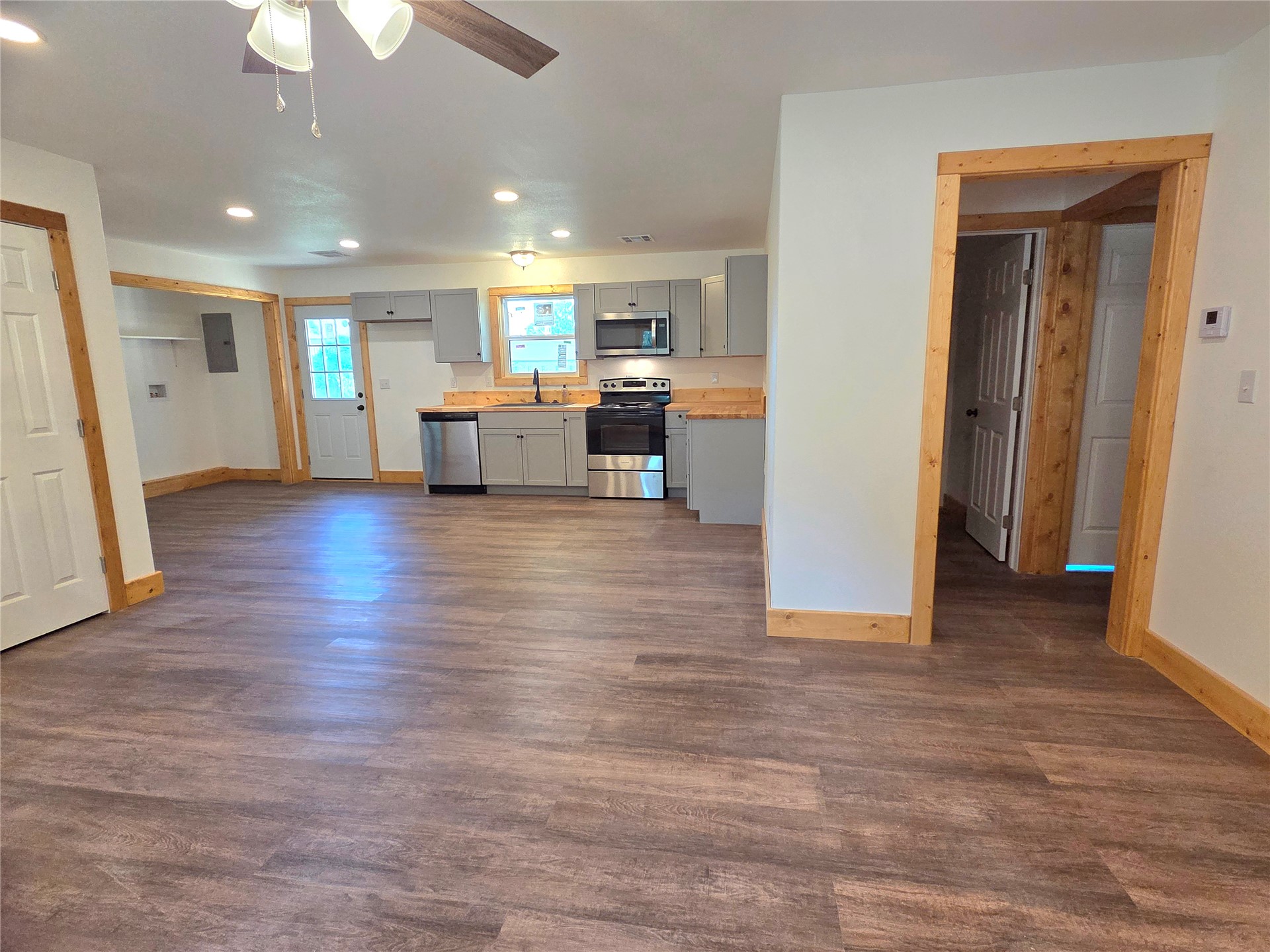 1344 W Main Avenue Property Photo 16