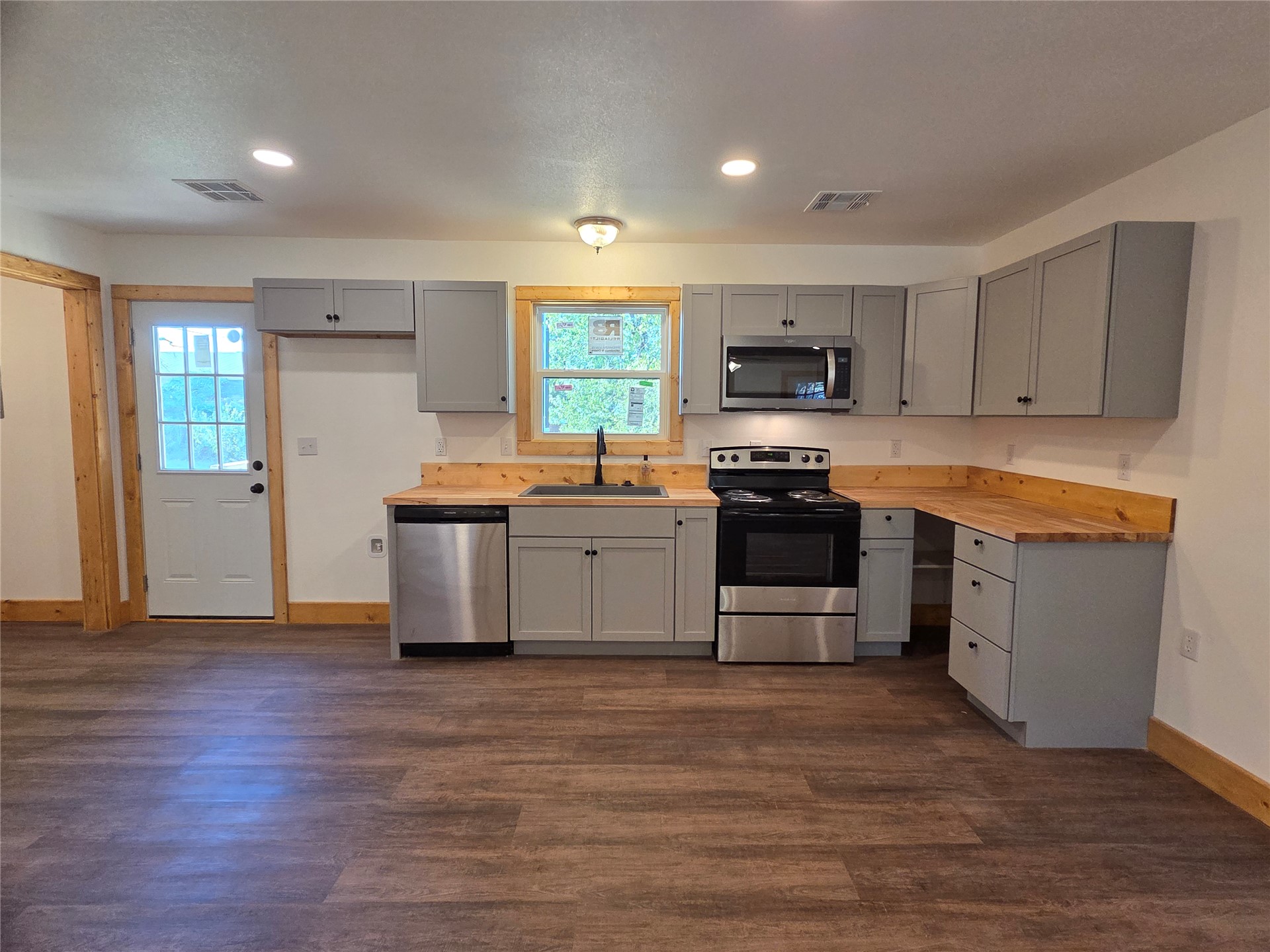 1344 W Main Avenue Property Photo 21