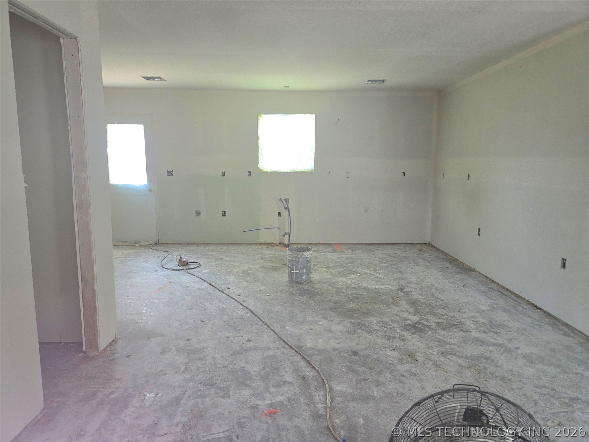 1344 W Main Avenue Property Photo 22
