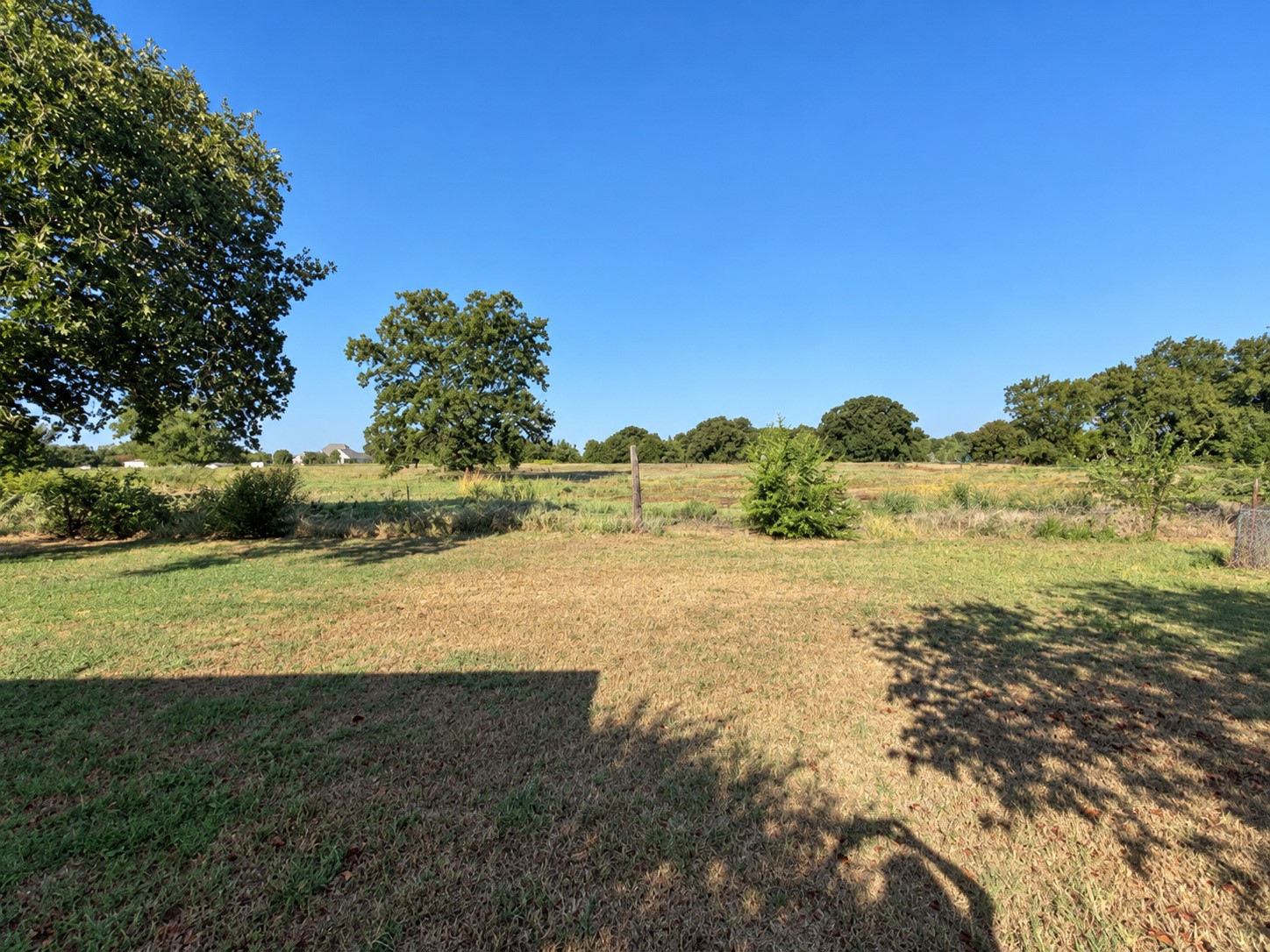 7611 Dickson Property Photo 5