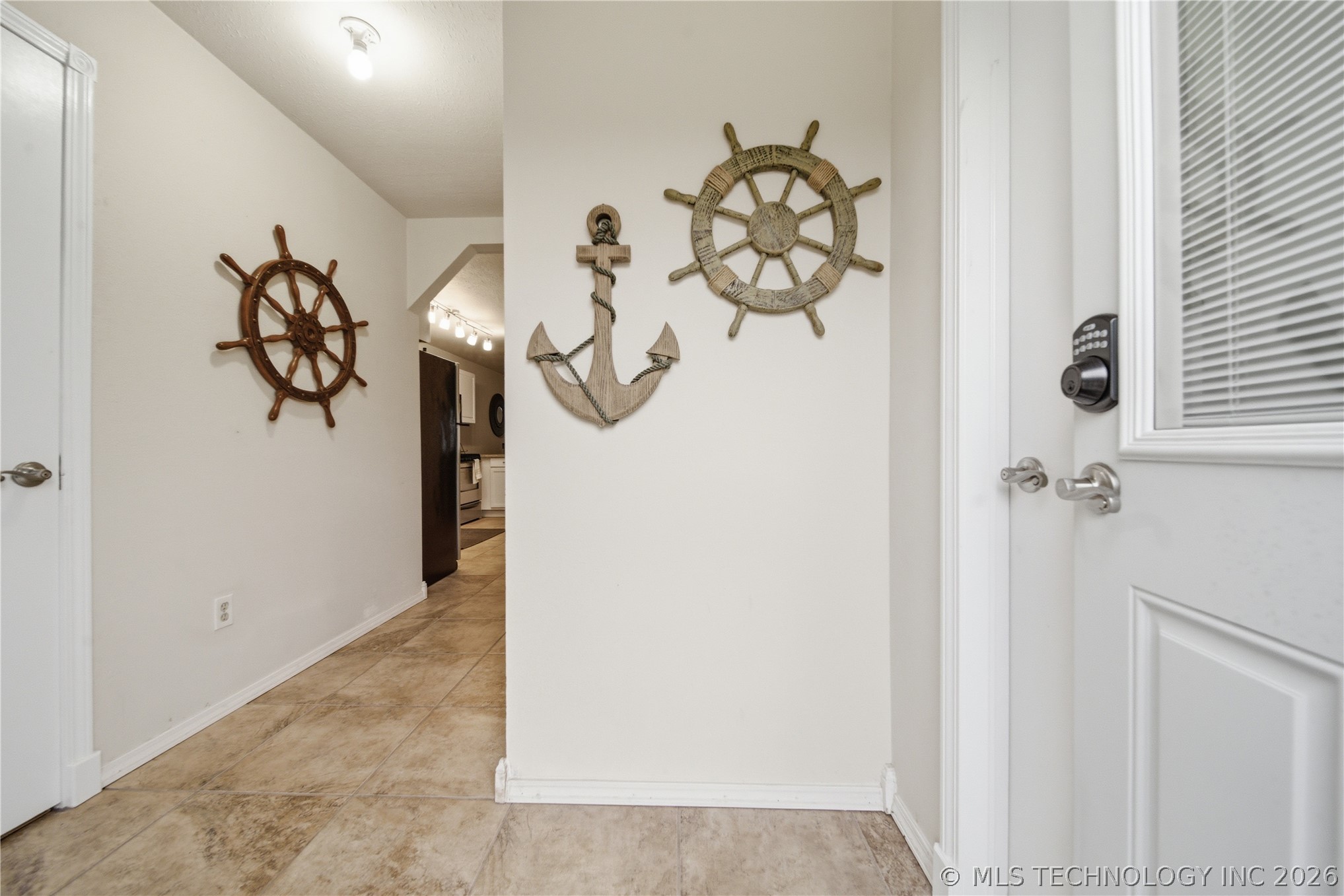111 W Leonard Street Property Photo 7