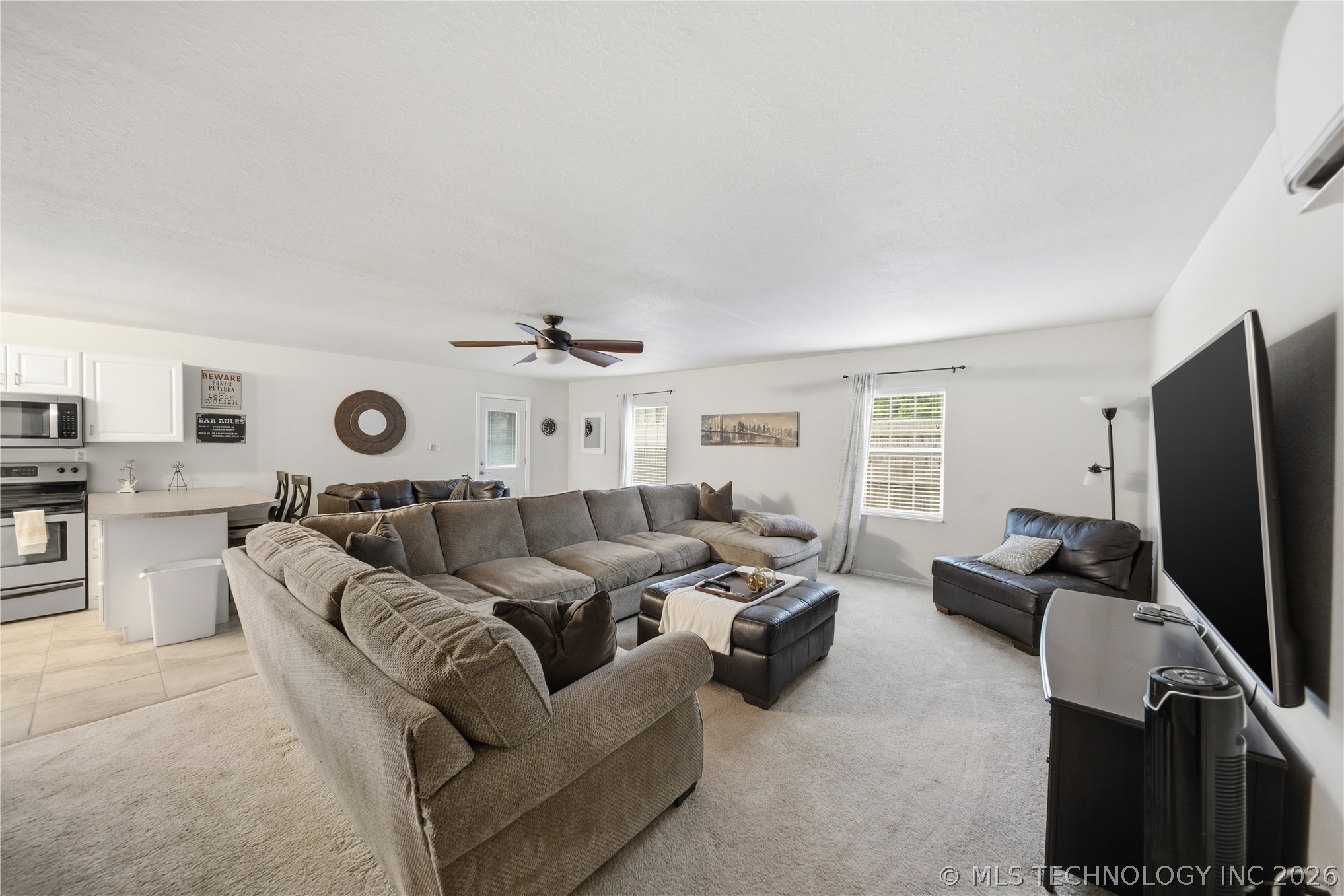 111 W Leonard Street Property Photo 12