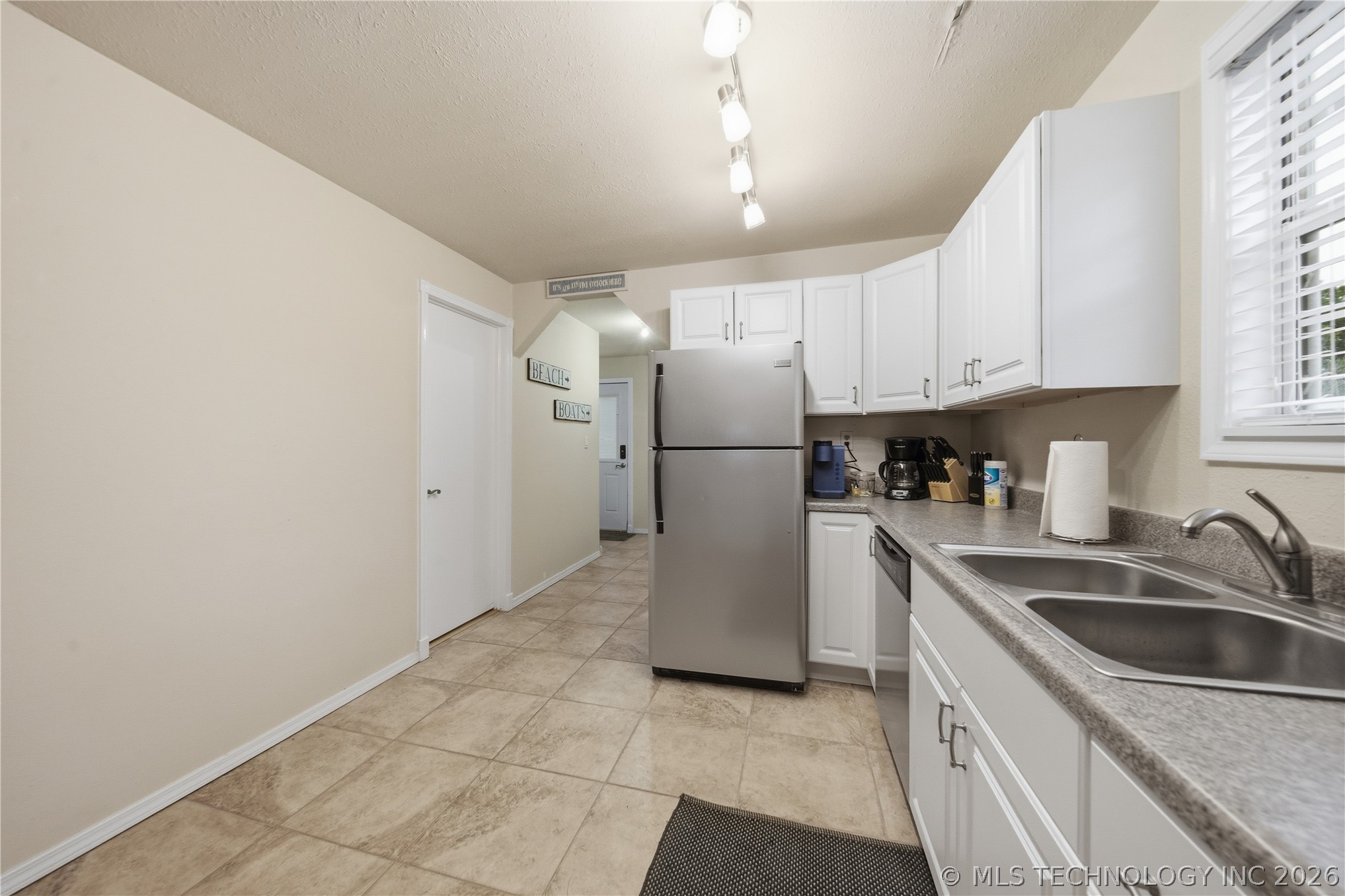 111 W Leonard Street Property Photo 17