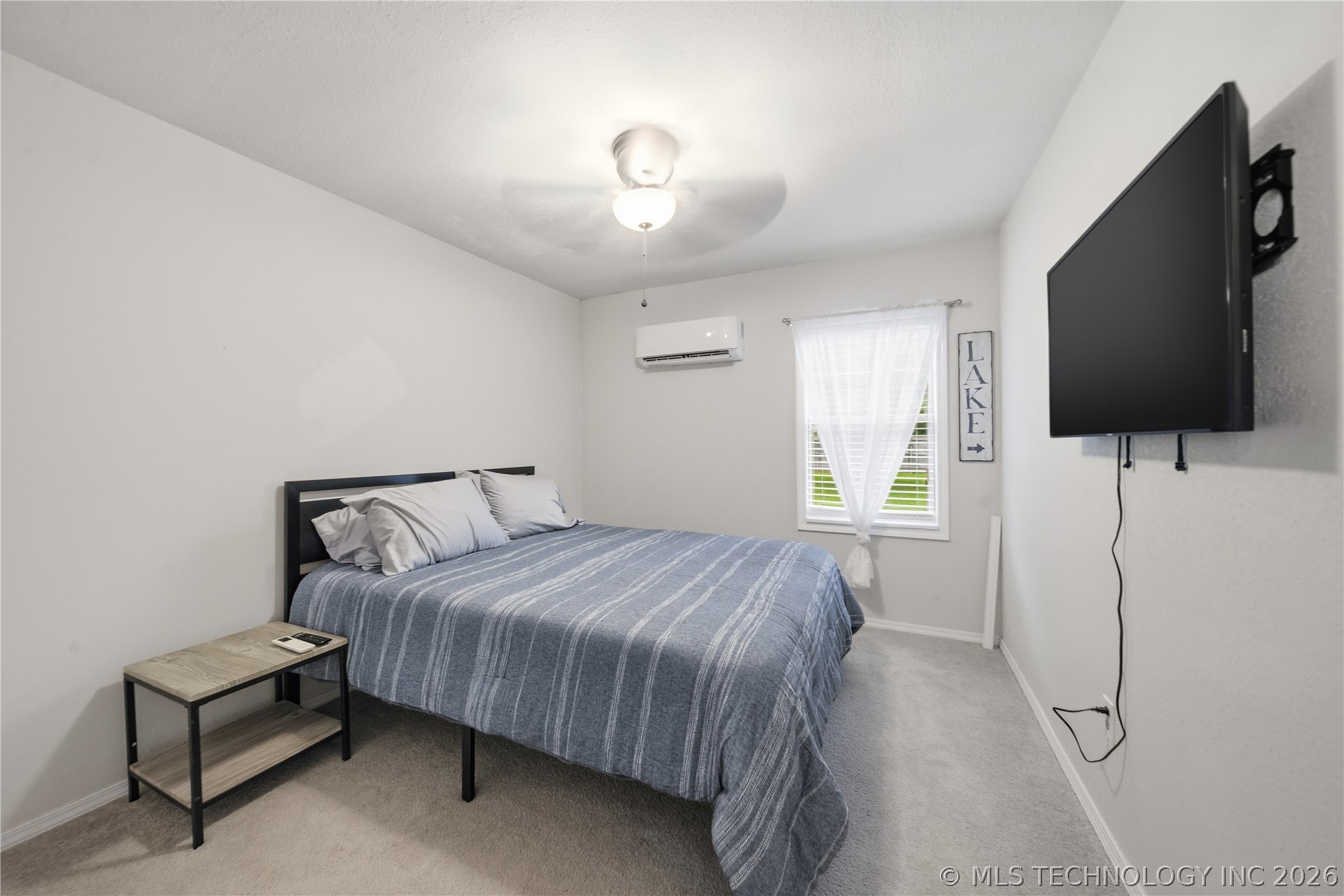 111 W Leonard Street Property Photo 23
