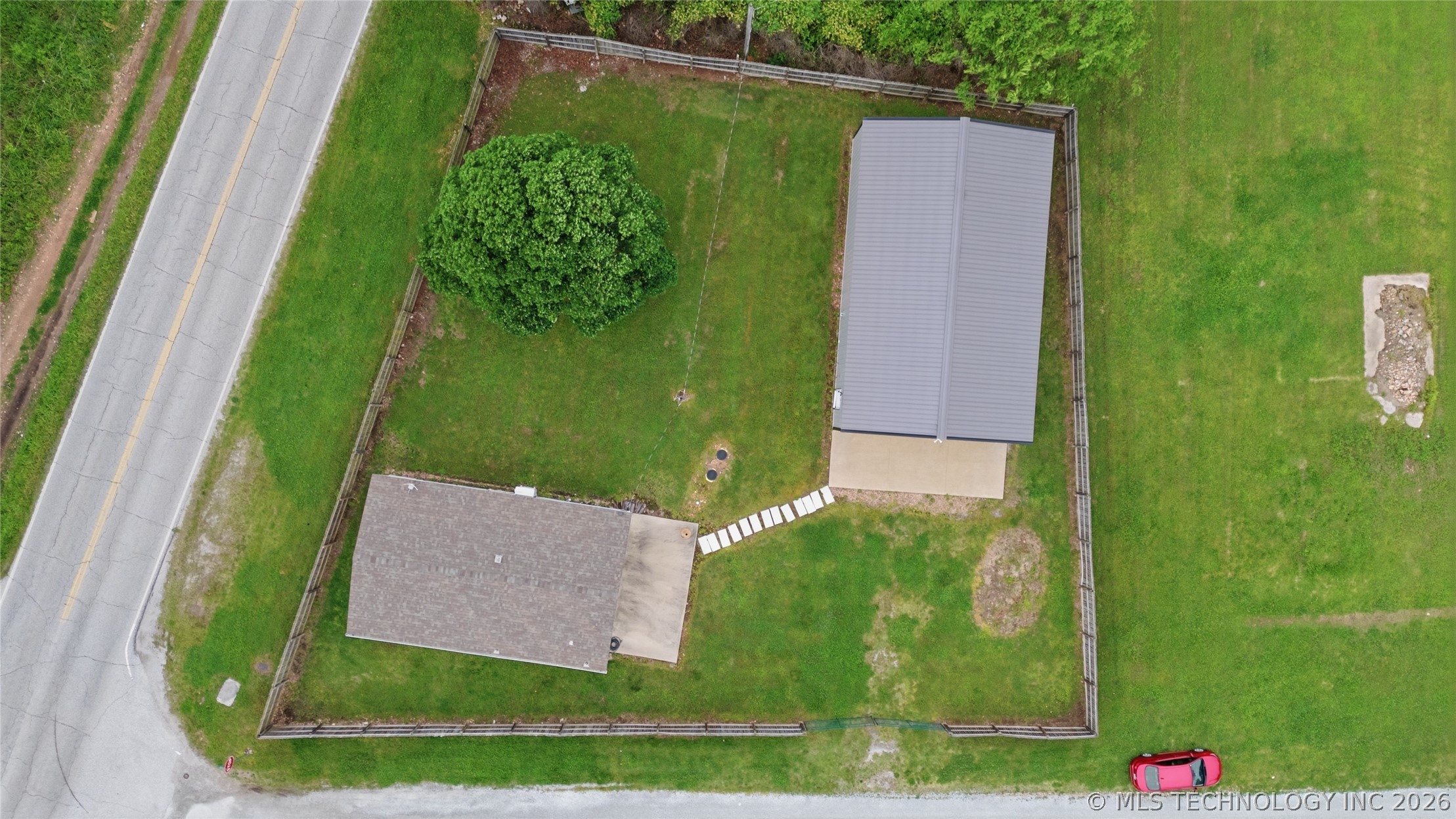 111 W Leonard Street Property Photo 37