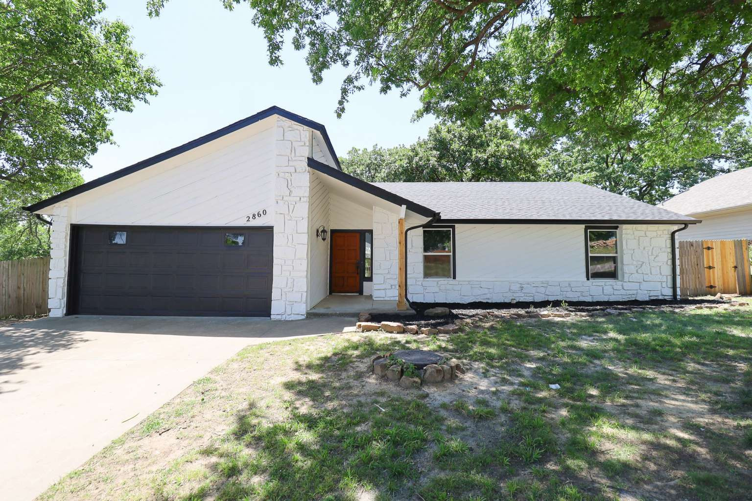 2806 W 70th Street Property Photo 4