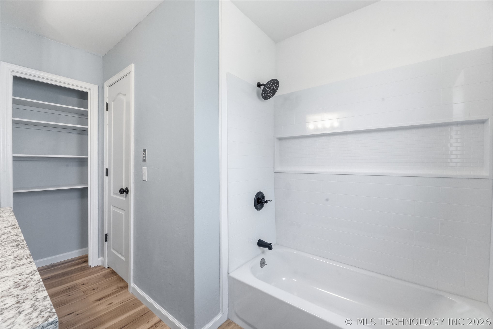 1205 N Ironwood Place Property Photo 6