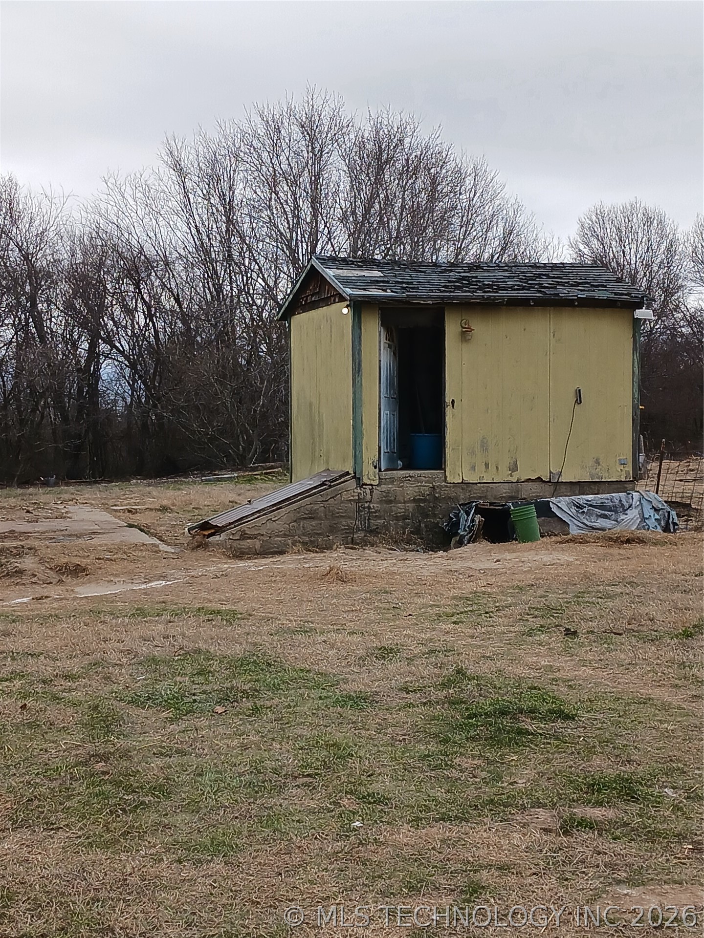 116121 S 3950 Road Property Photo 4