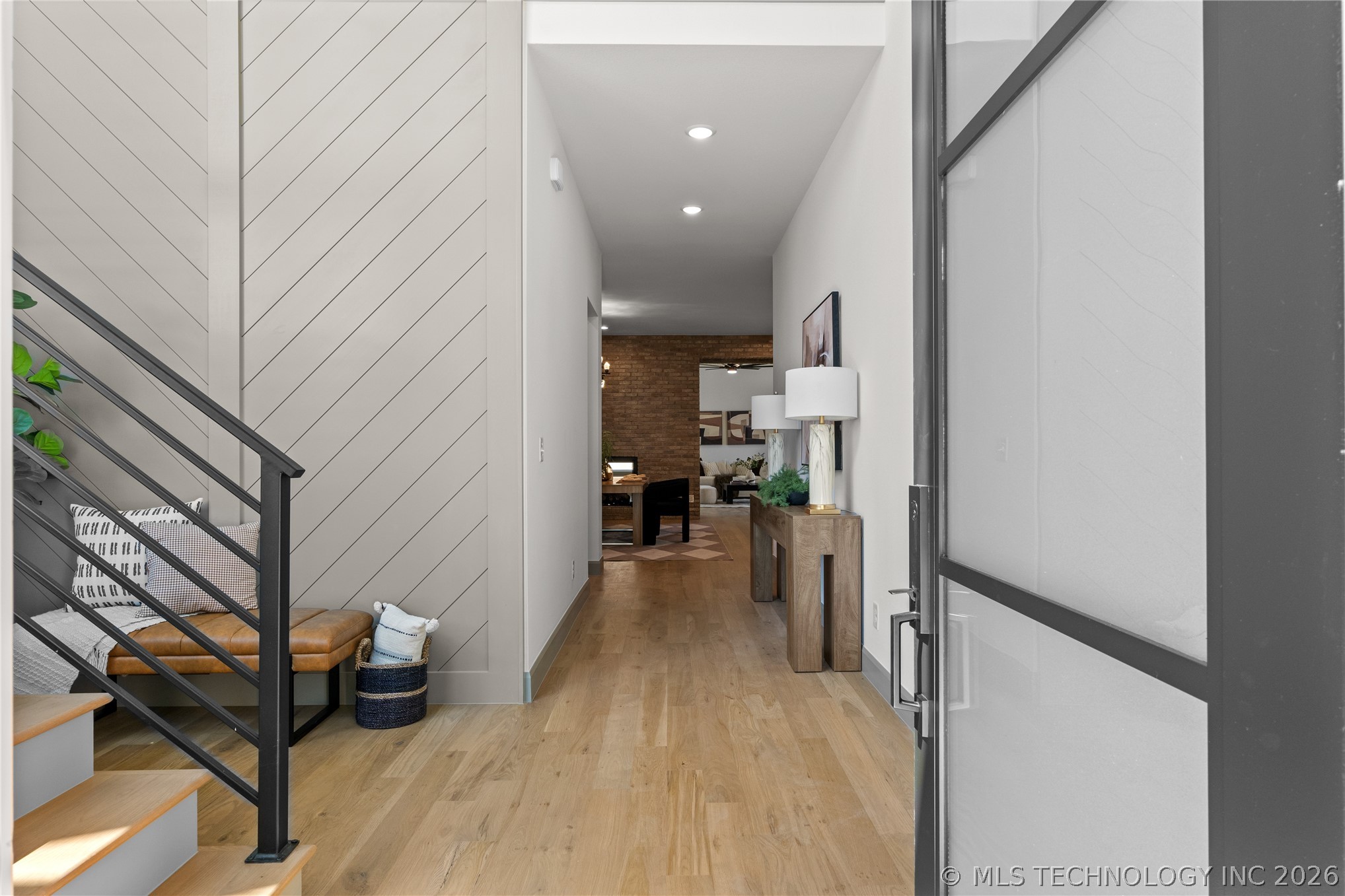 231 E 35th Place Property Photo 8