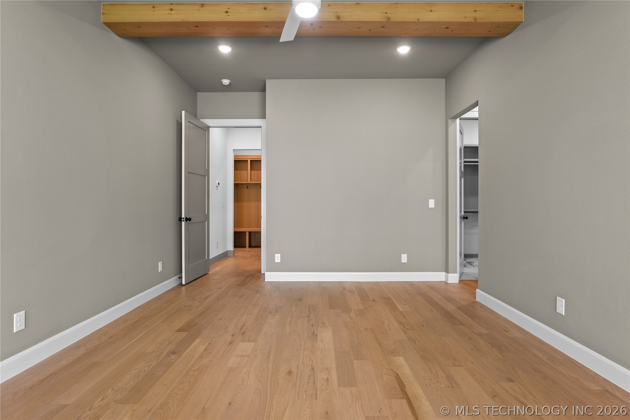 231 E 35th Place Property Photo 60