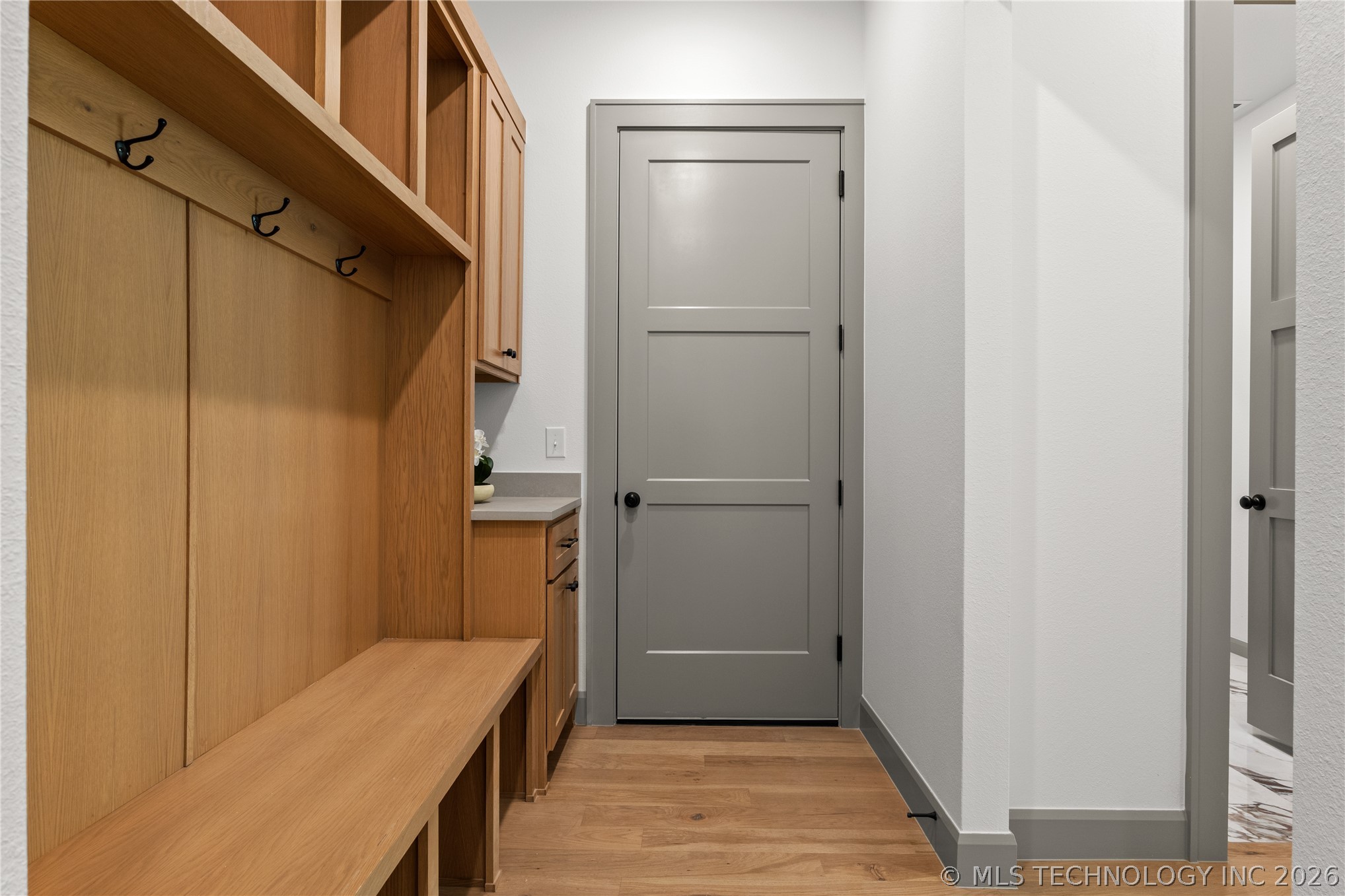 231 E 35th Place Property Photo 68