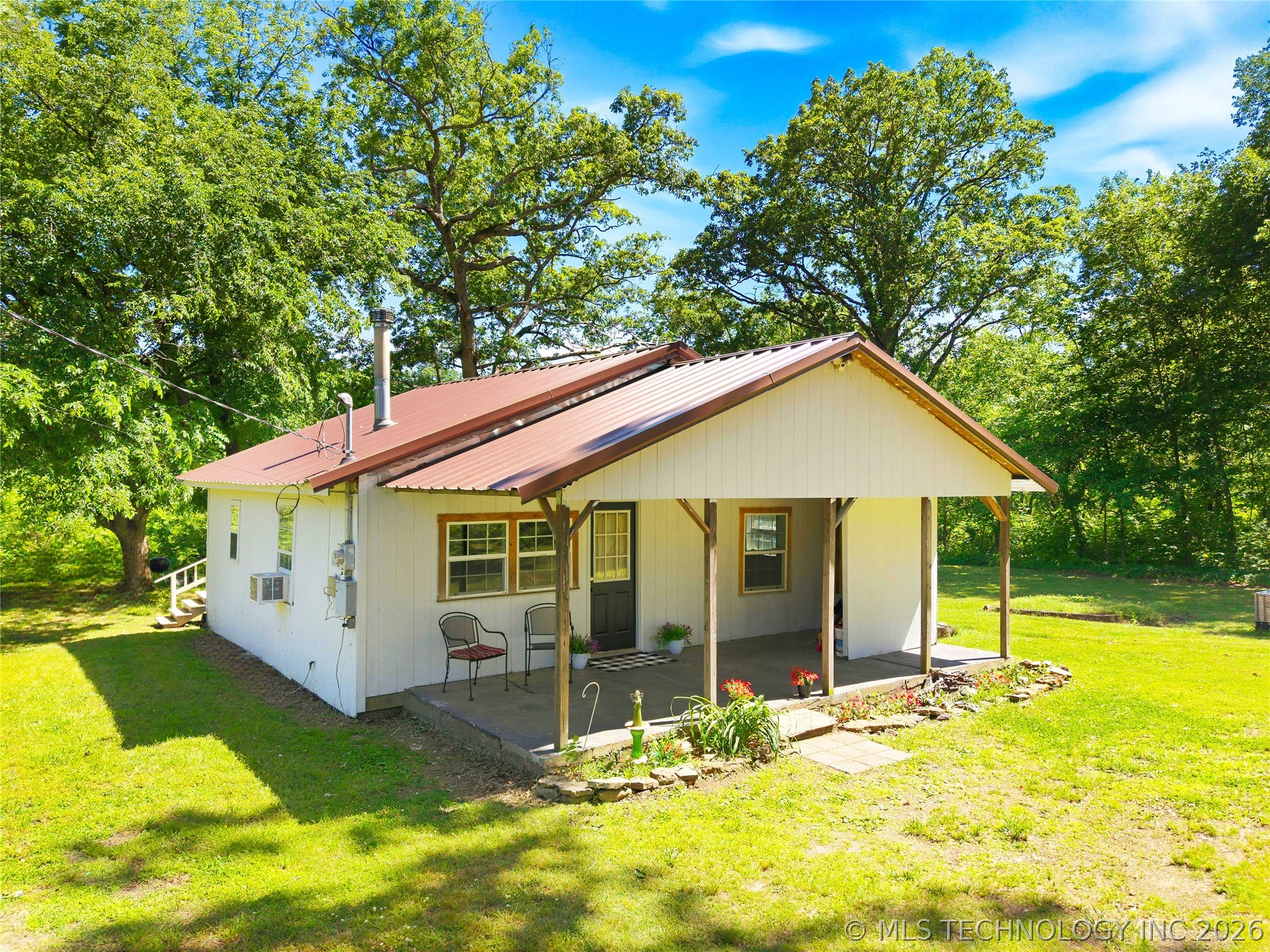 464220 E 888 Road Property Photo 1