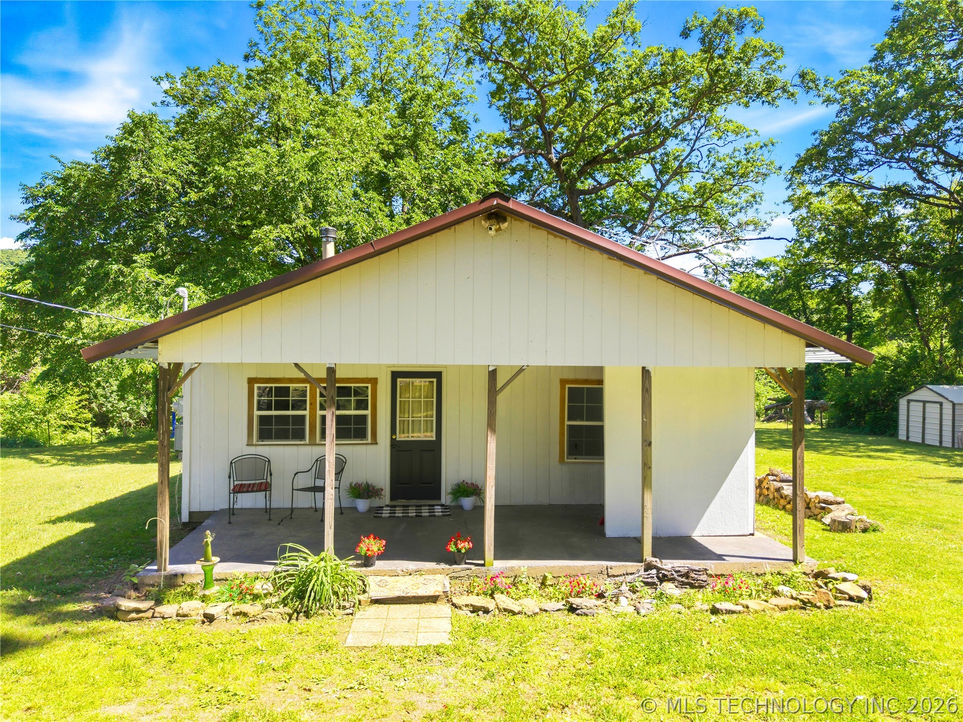 464220 E 888 Road Property Photo 2