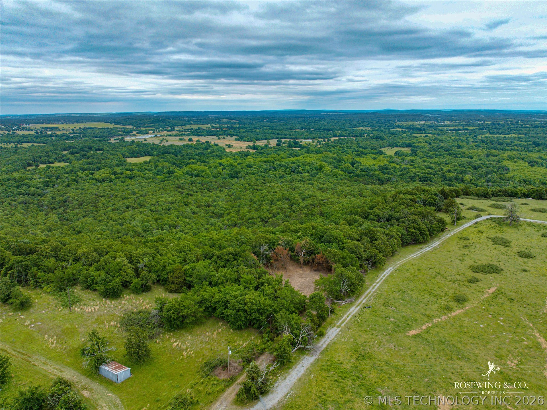 Pine Tree Road Property Photo 1