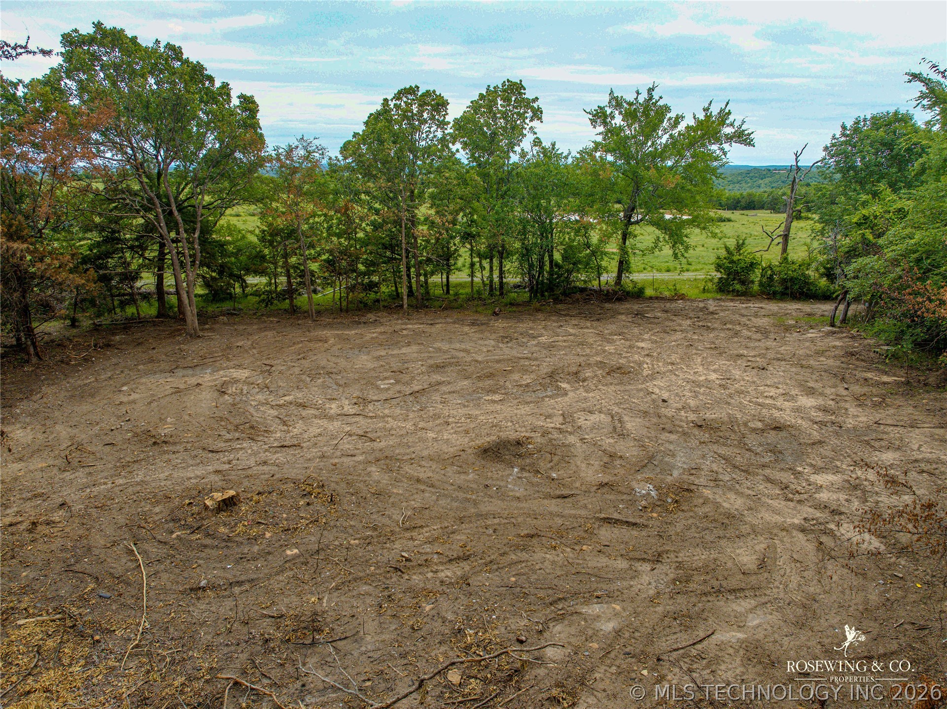 Pine Tree Road Property Photo 10
