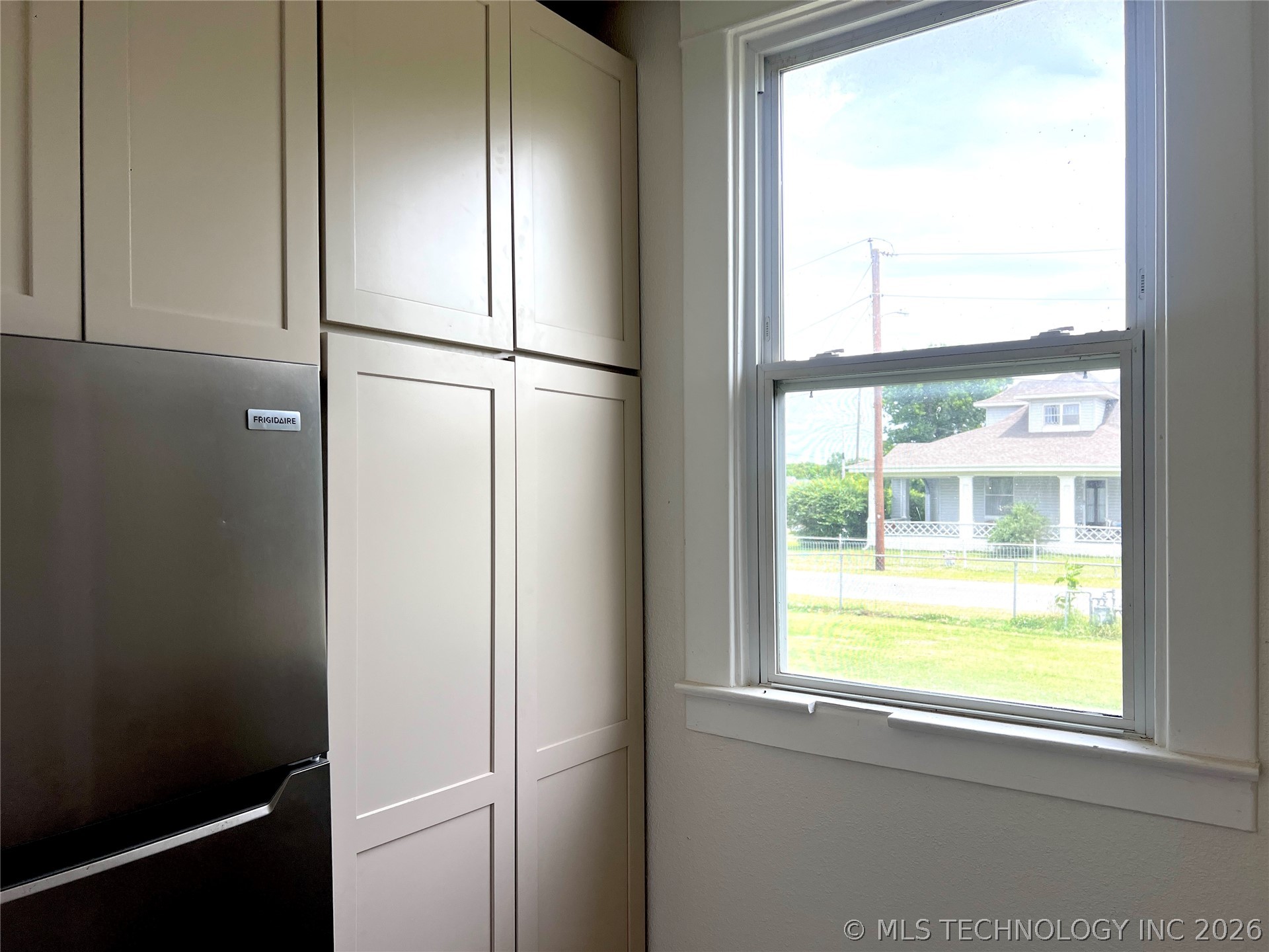 70 E Washington Avenue Property Photo 10