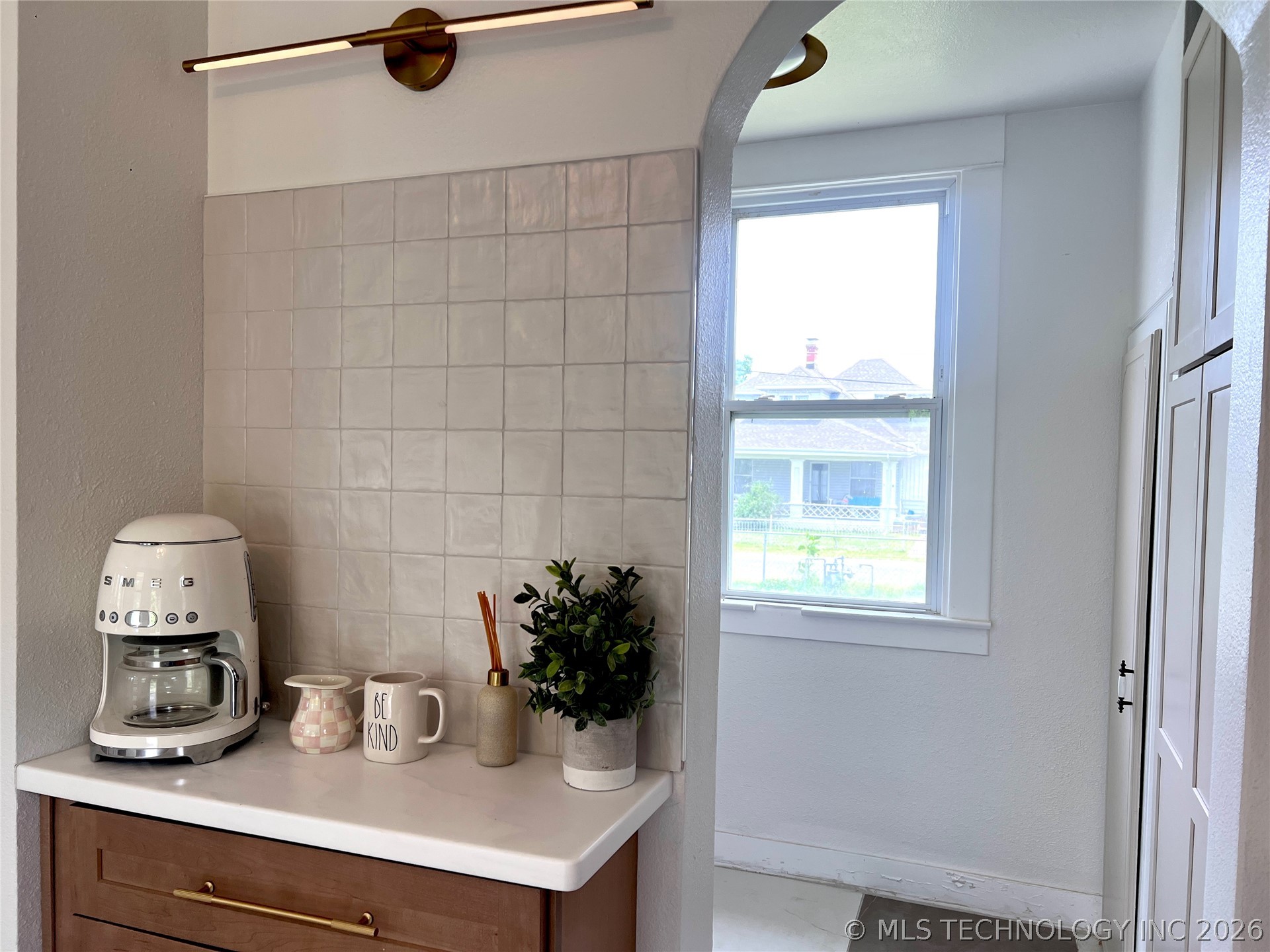 70 E Washington Avenue Property Photo 12