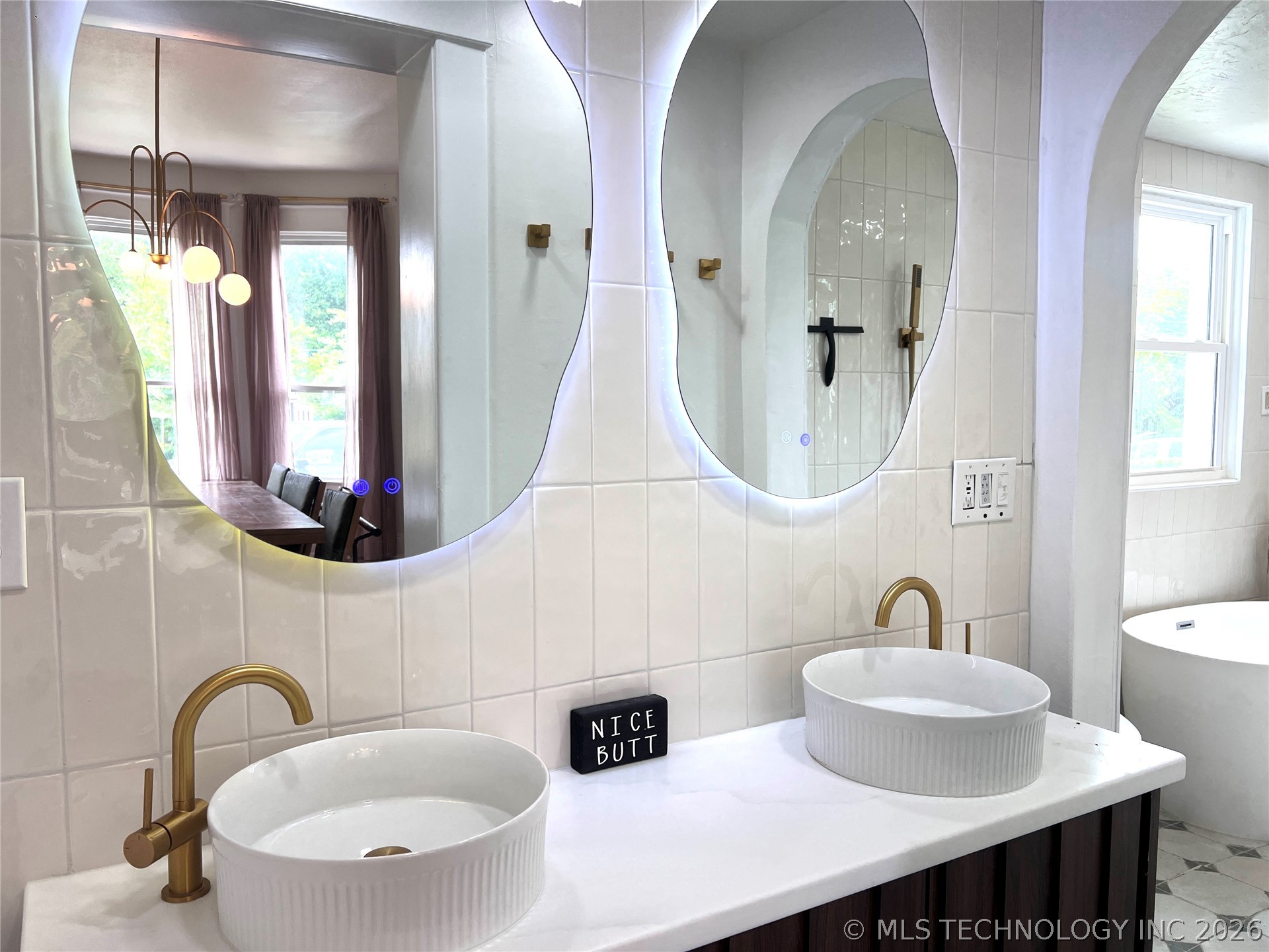 70 E Washington Avenue Property Photo 20