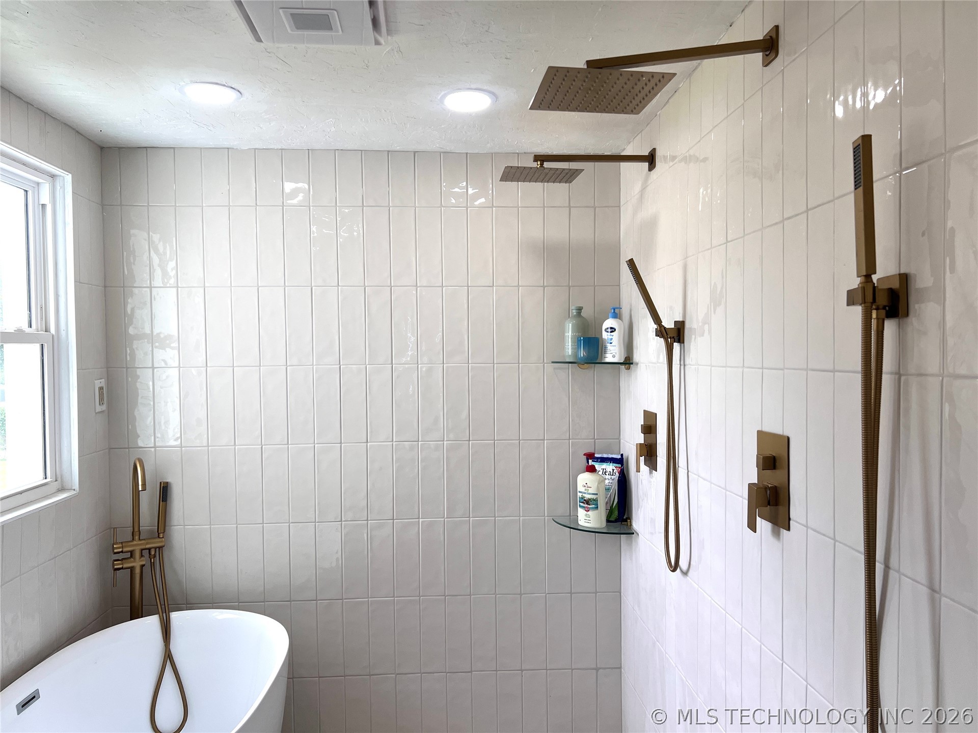 70 E Washington Avenue Property Photo 23