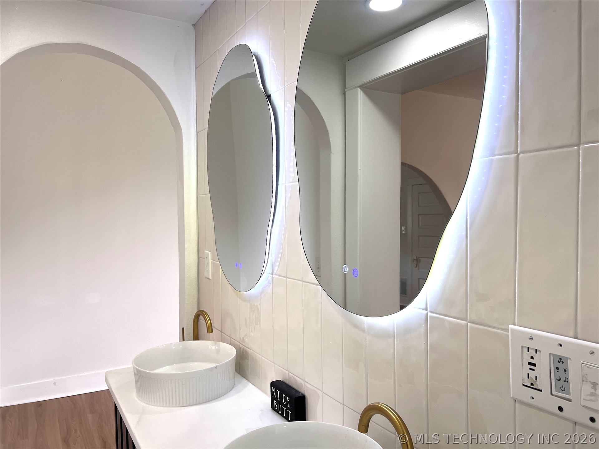 70 E Washington Avenue Property Photo 24
