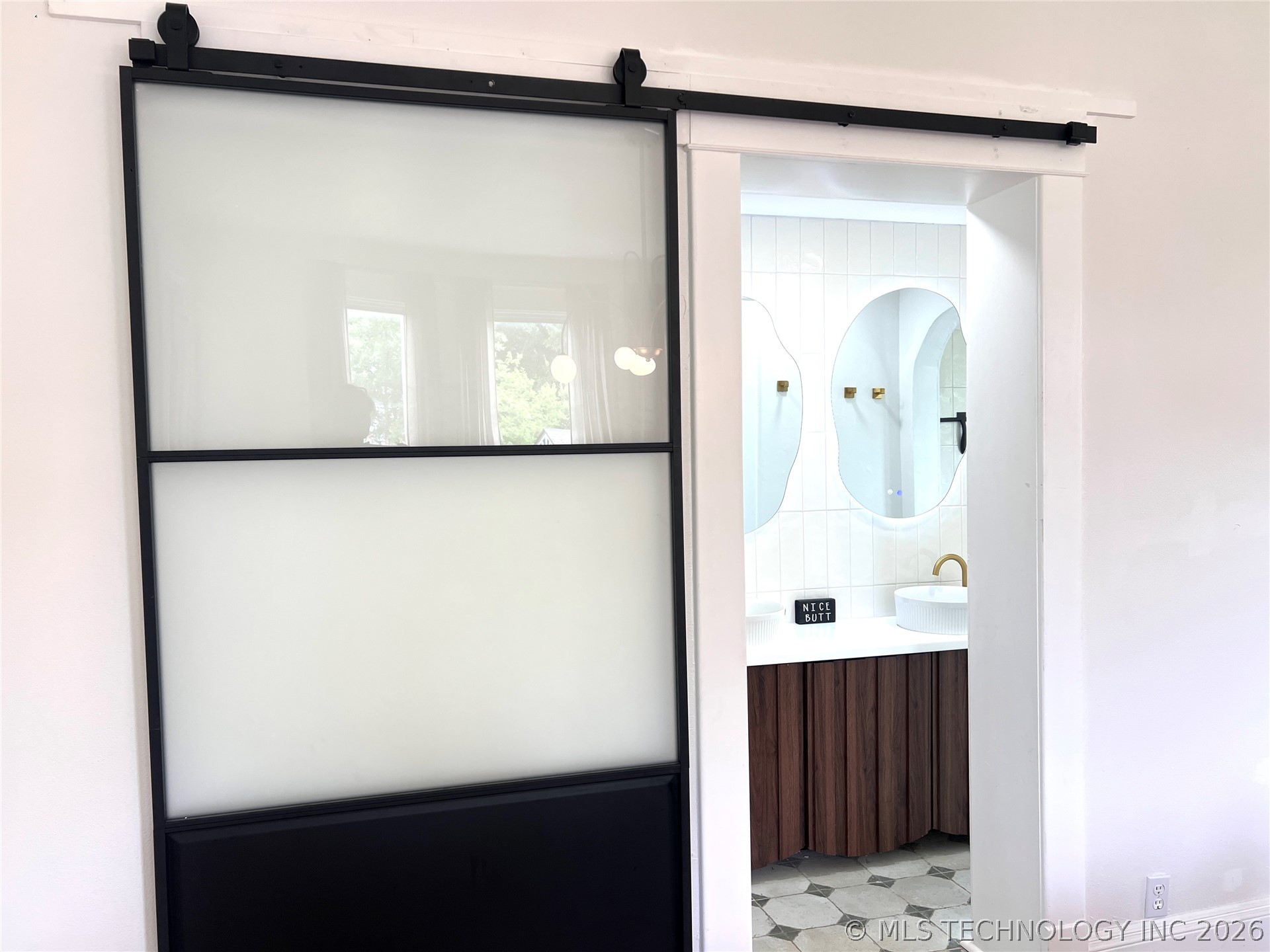 70 E Washington Avenue Property Photo 25