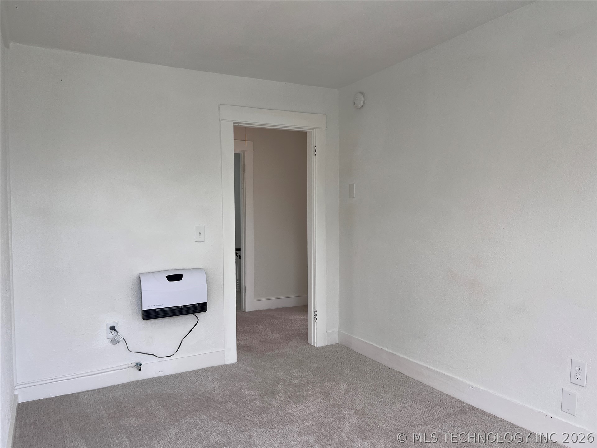 70 E Washington Avenue Property Photo 29