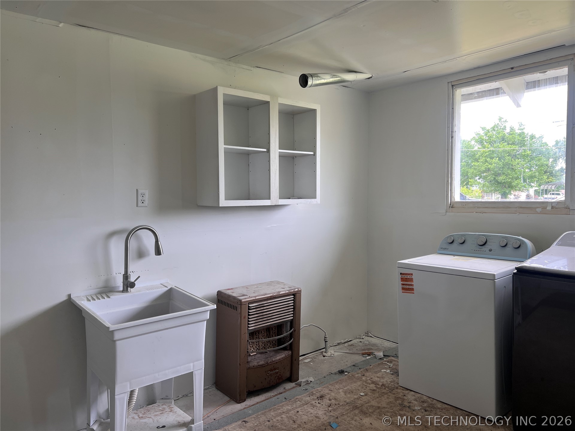 70 E Washington Avenue Property Photo 38