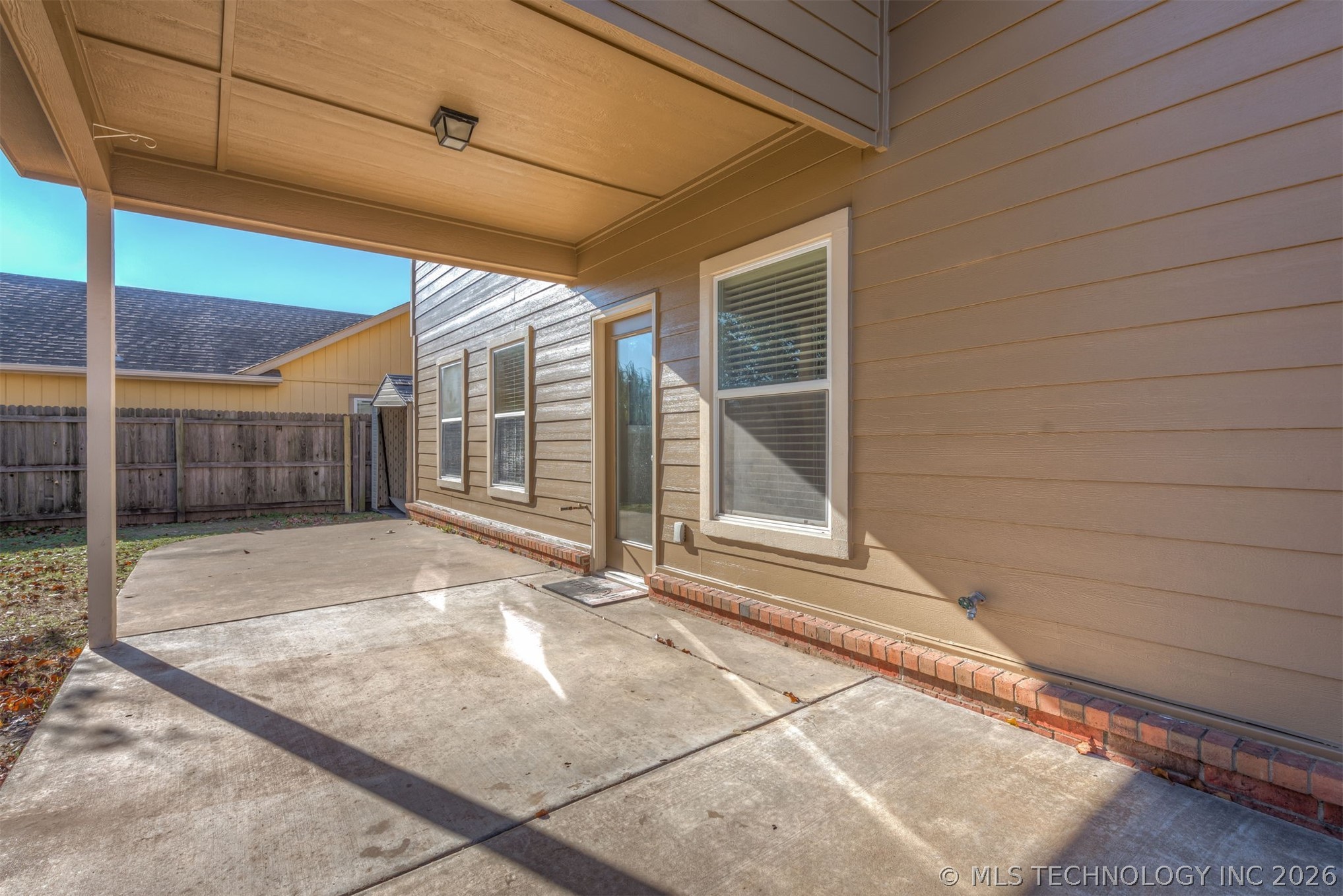 10749 N 153rd East Avenue Property Photo 18