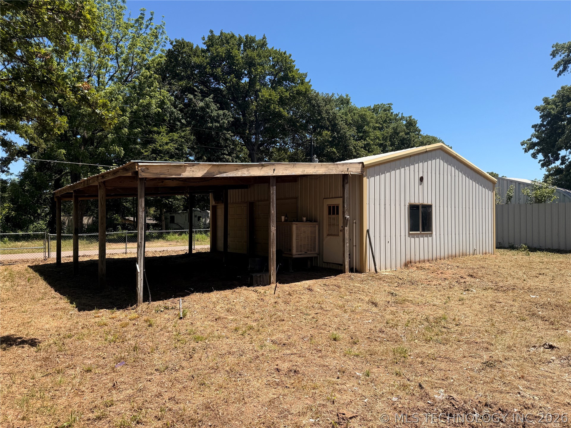 83 Persimmon Street Property Photo 1