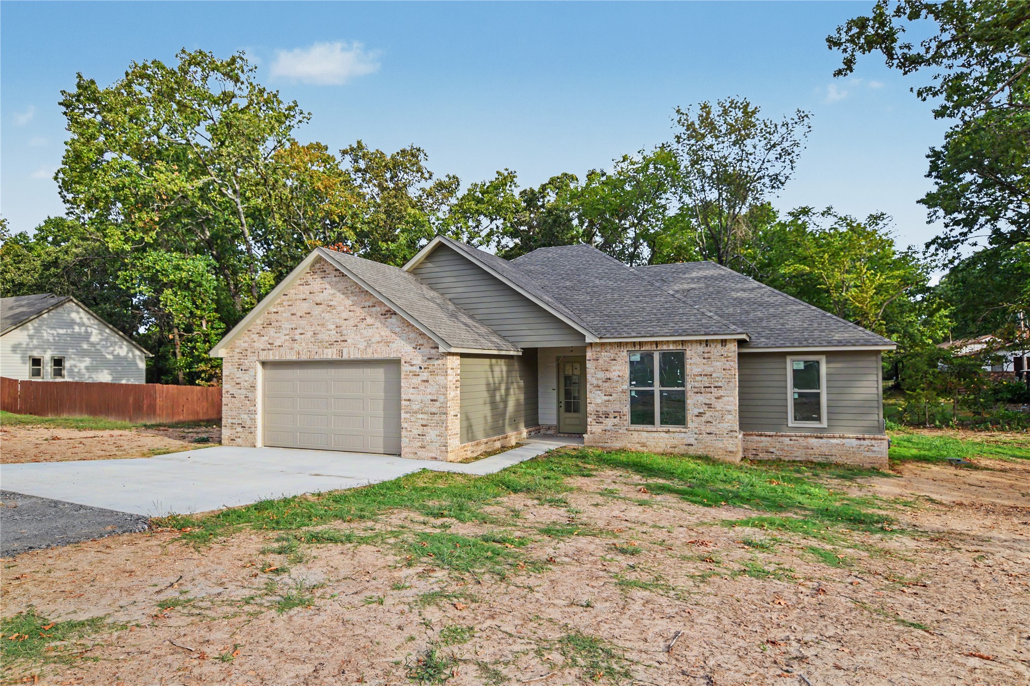 18855 W Hunters Court Property Photo 1