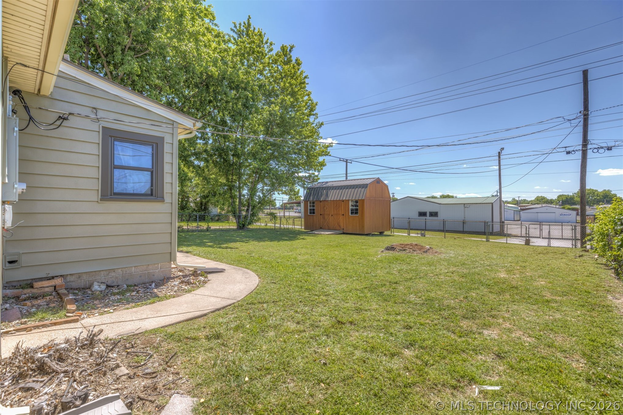 5116 E Cameron Street Property Photo 54