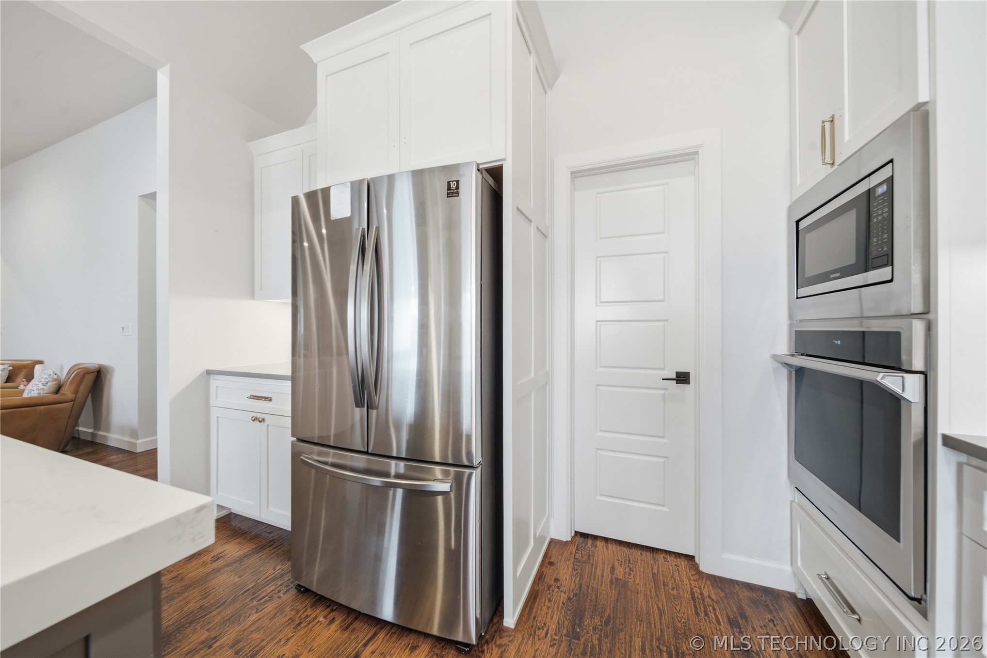 803 E Delmar Place Property Photo 21