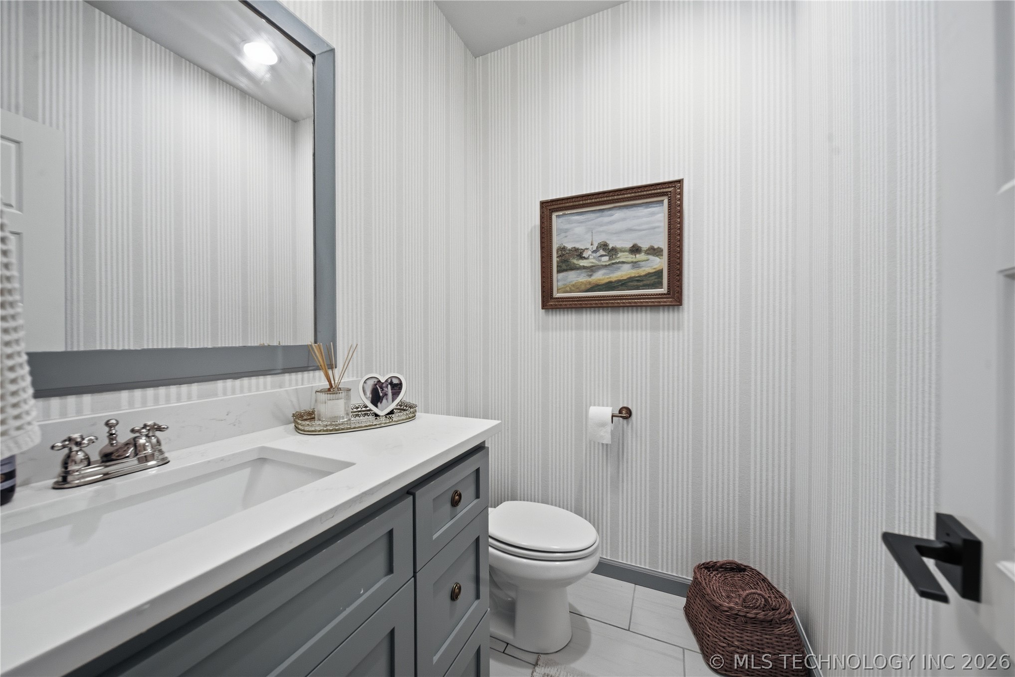 803 E Delmar Place Property Photo 39